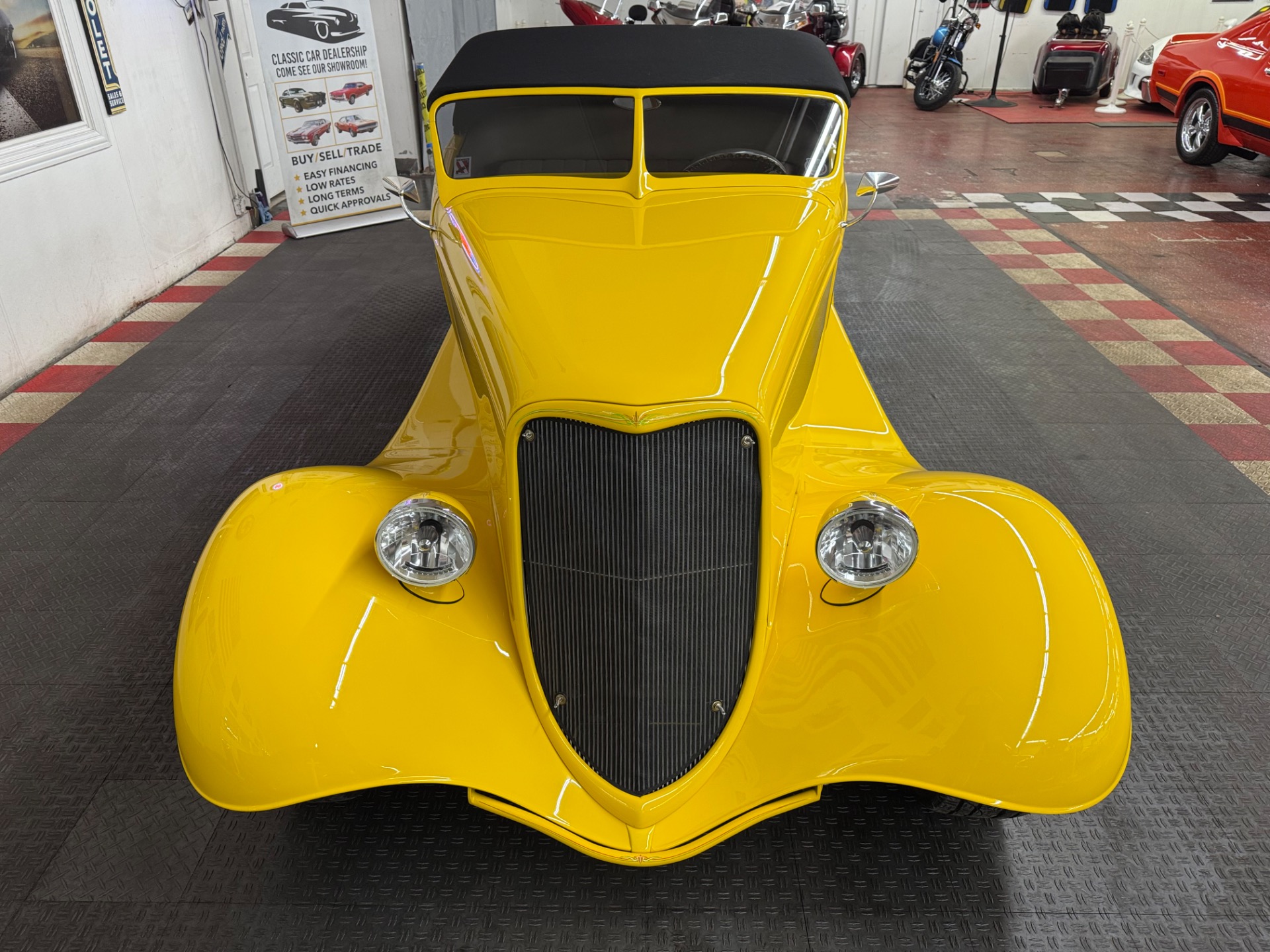 1933 Ford Roadster 5