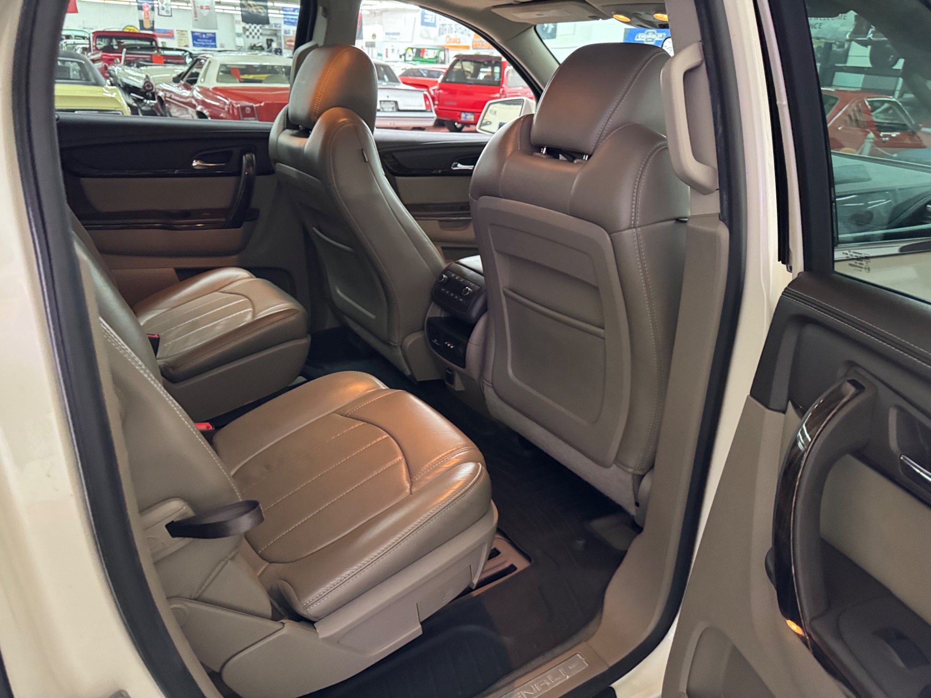 Used 2014 GMC Acadia Loaded With Sunroof All Wheel Drive-SEE VIDEO | Mundelein, IL