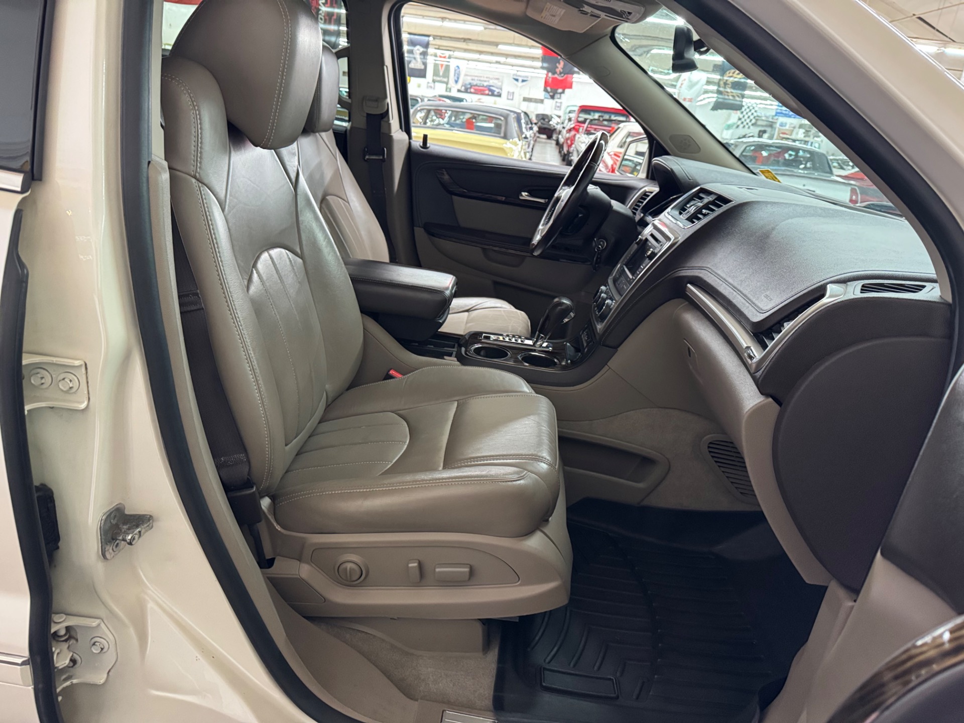 Used 2014 GMC Acadia Loaded With Sunroof All Wheel Drive-SEE VIDEO | Mundelein, IL
