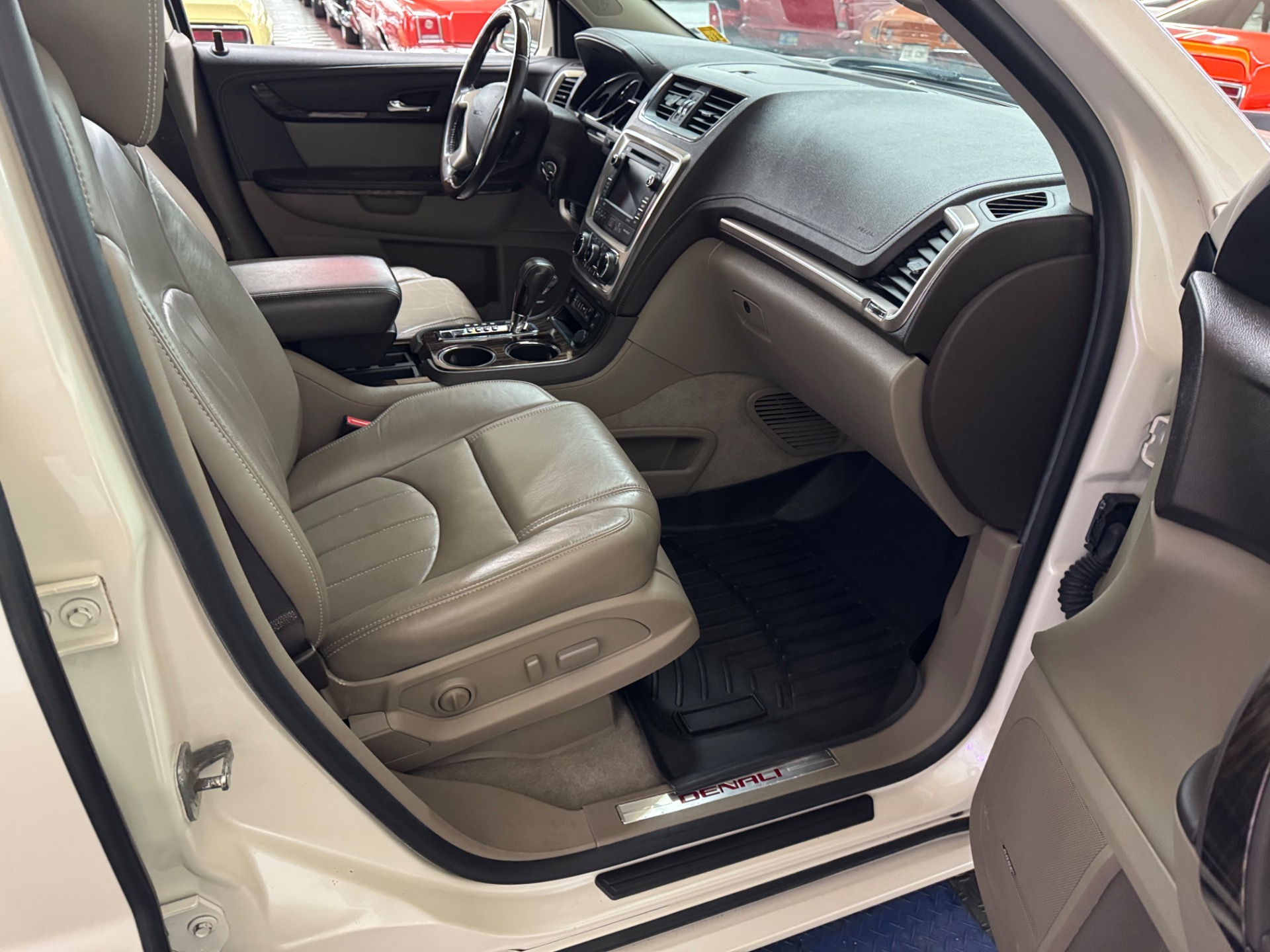 Used 2014 GMC Acadia Loaded With Sunroof All Wheel Drive-SEE VIDEO | Mundelein, IL