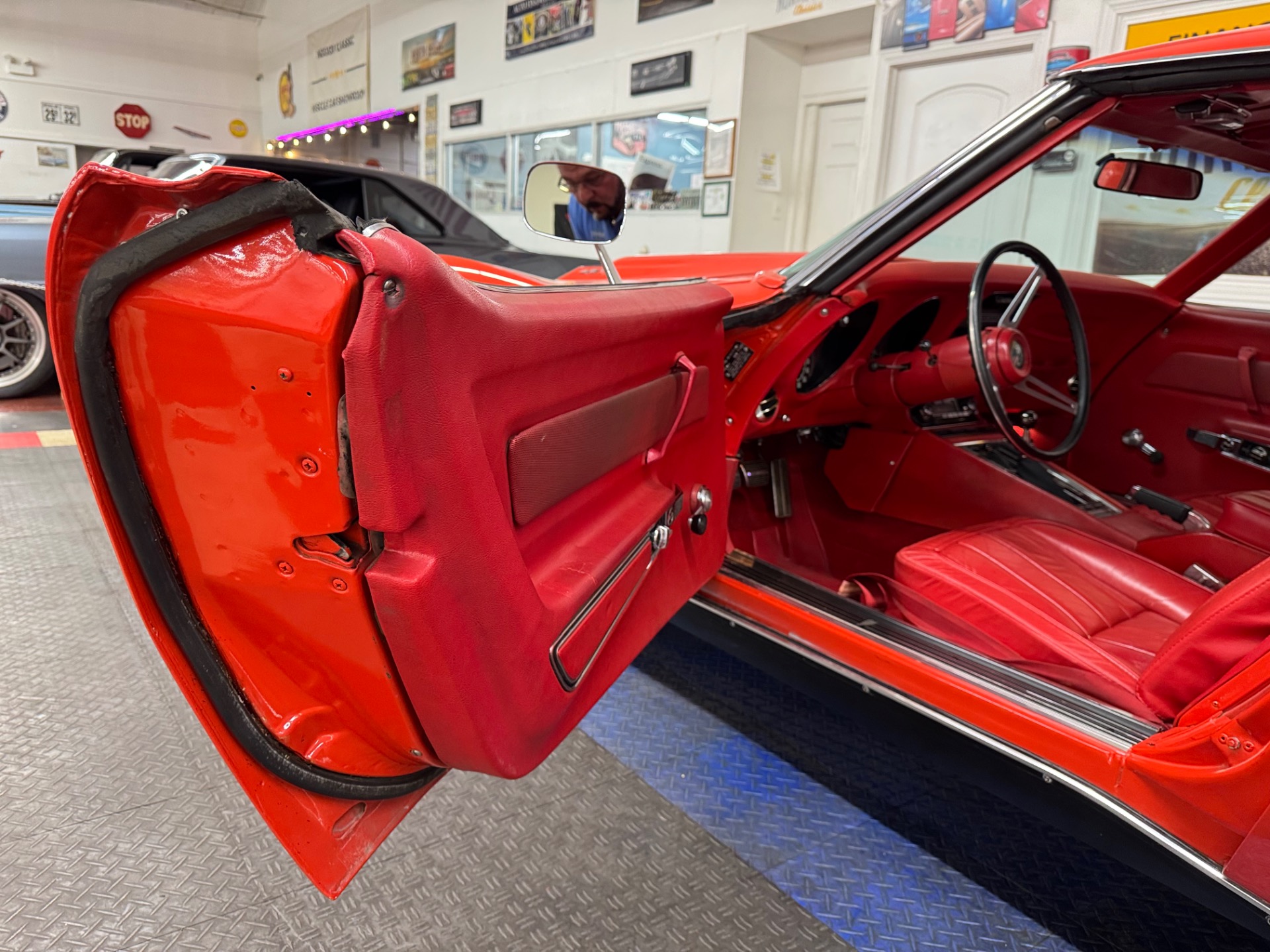 1969 Chevrolet Corvette 38