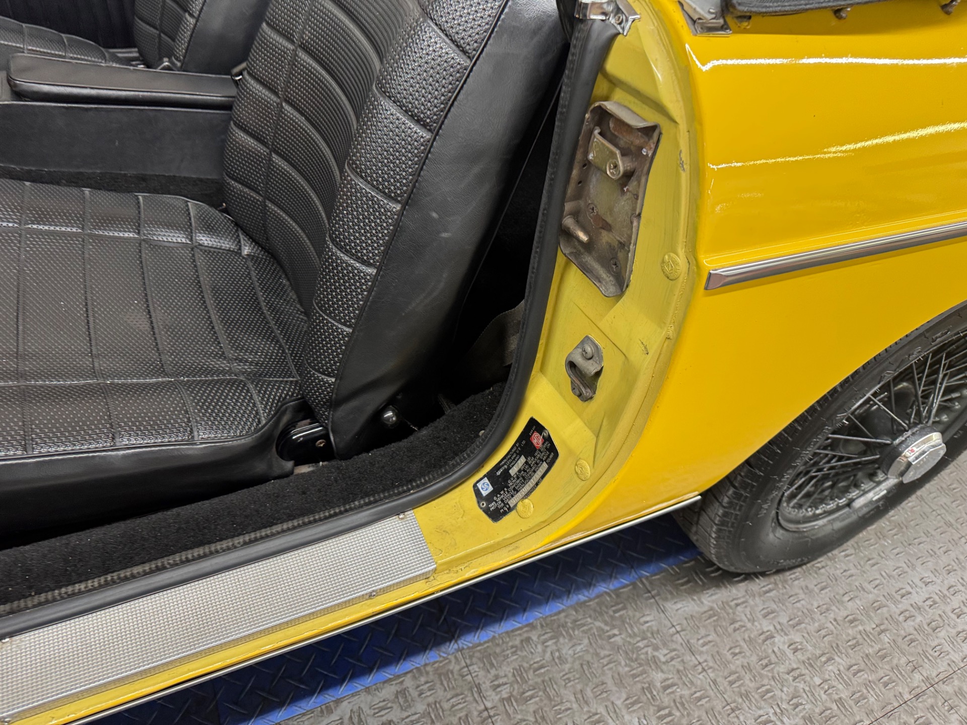 1974 MG MGB 38