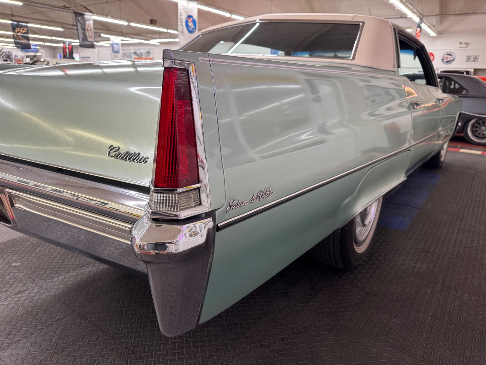 Used 1969 Cadillac DeVille - 4 DOOR HARDTOP - SAME OWNER FOR OVER 50 YEARS -SEE VIDEO | Mundelein, IL