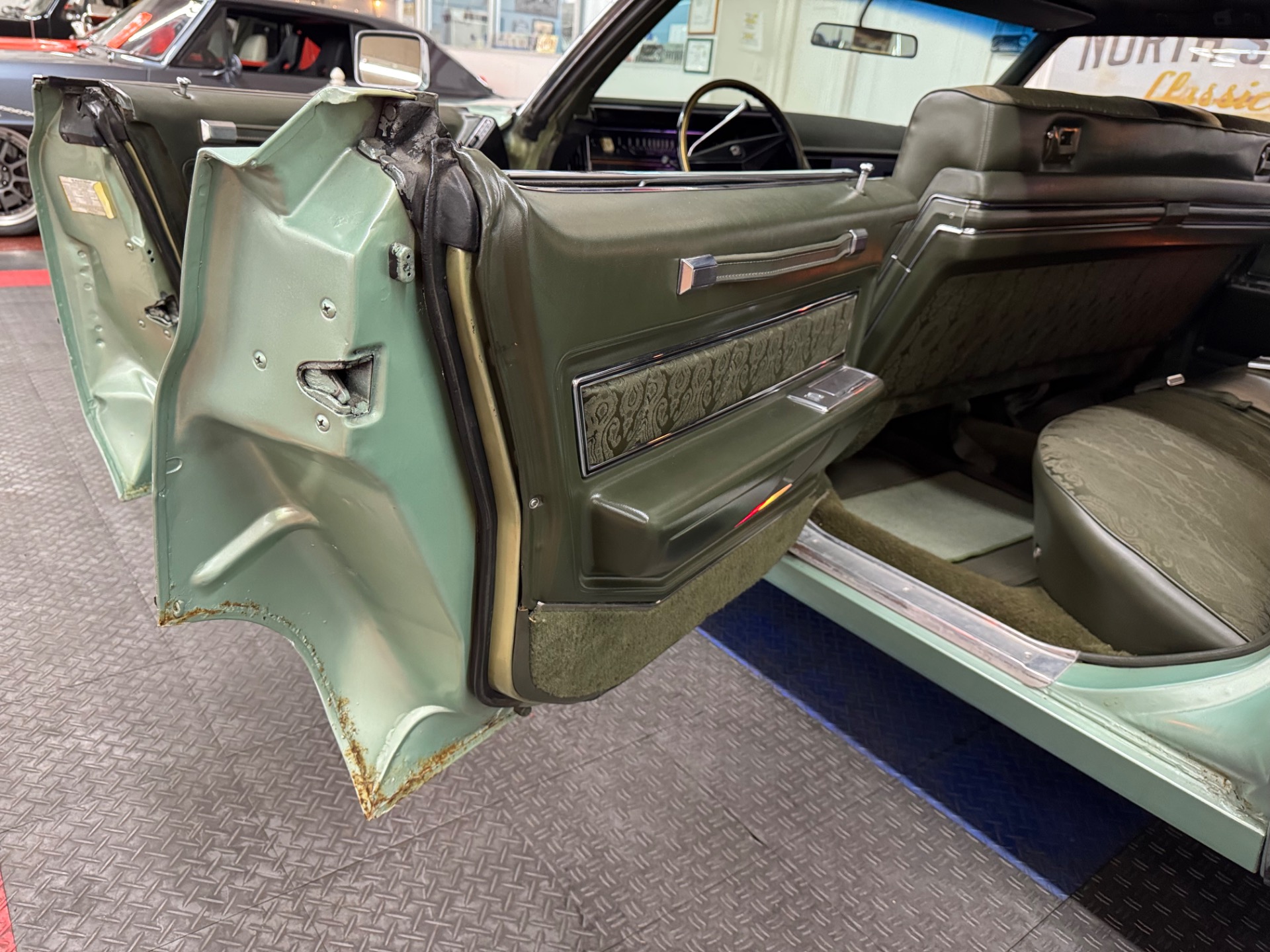 Used 1969 Cadillac DeVille - 4 DOOR HARDTOP - SAME OWNER FOR OVER 50 YEARS -SEE VIDEO | Mundelein, IL