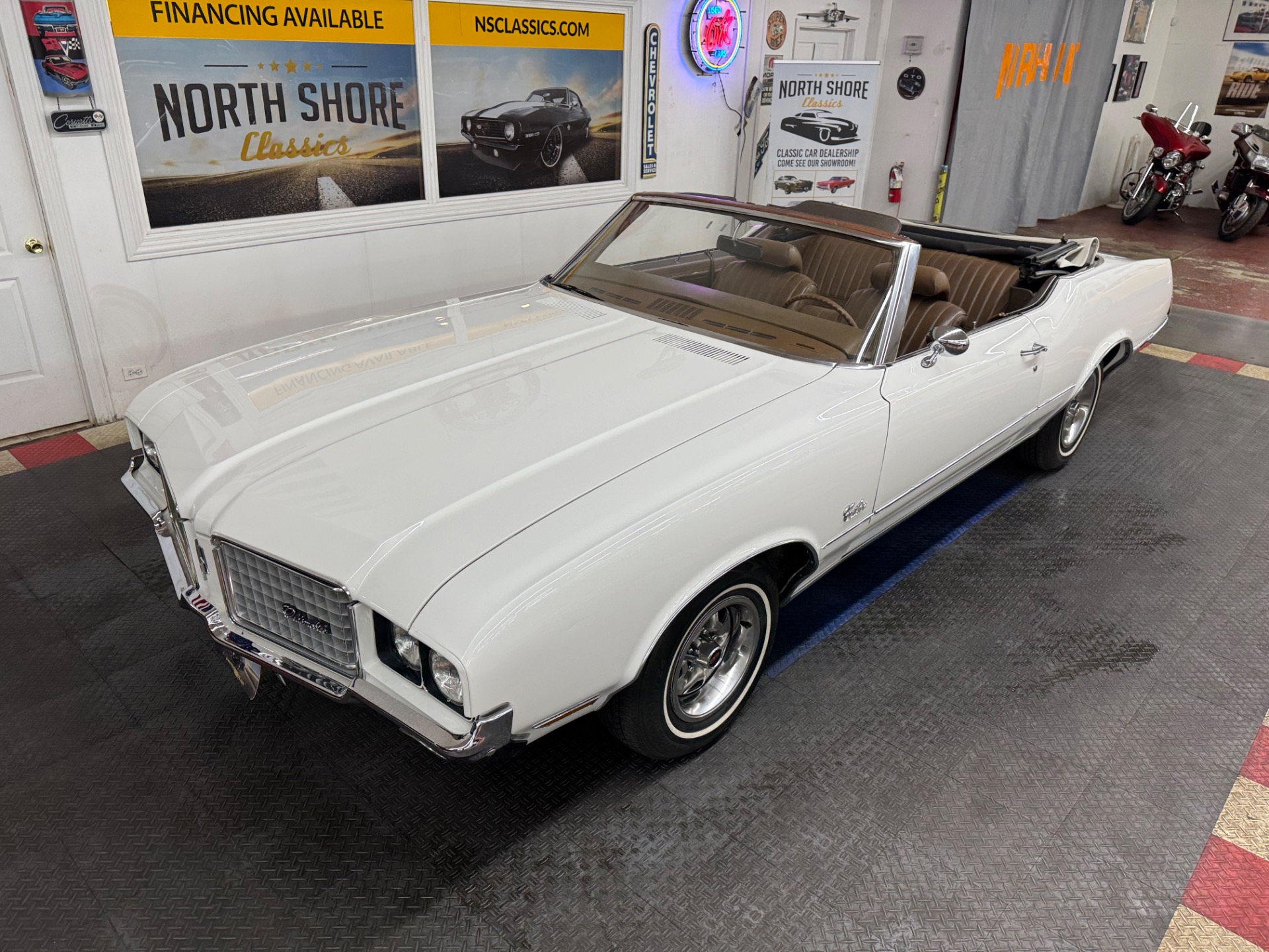 Used 1972 Oldsmobile Cutlass - CONVERTIBLE - SAME OWNER FOR 30 YEARS -SEE VIDEO | Mundelein, IL