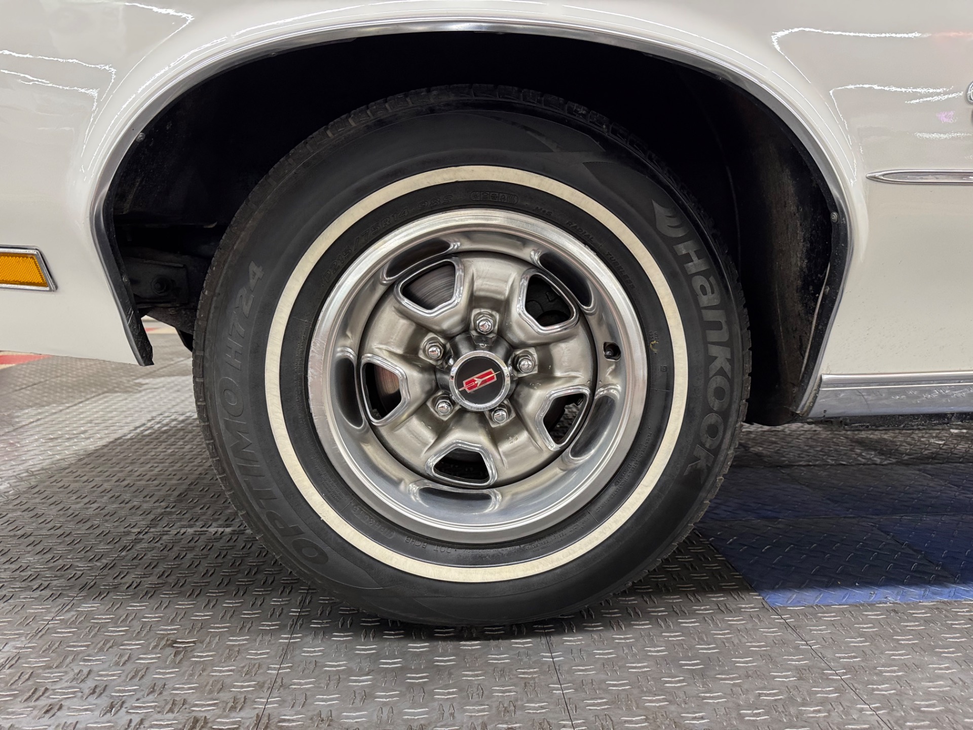 Used 1972 Oldsmobile Cutlass - CONVERTIBLE - SAME OWNER FOR 30 YEARS -SEE VIDEO | Mundelein, IL