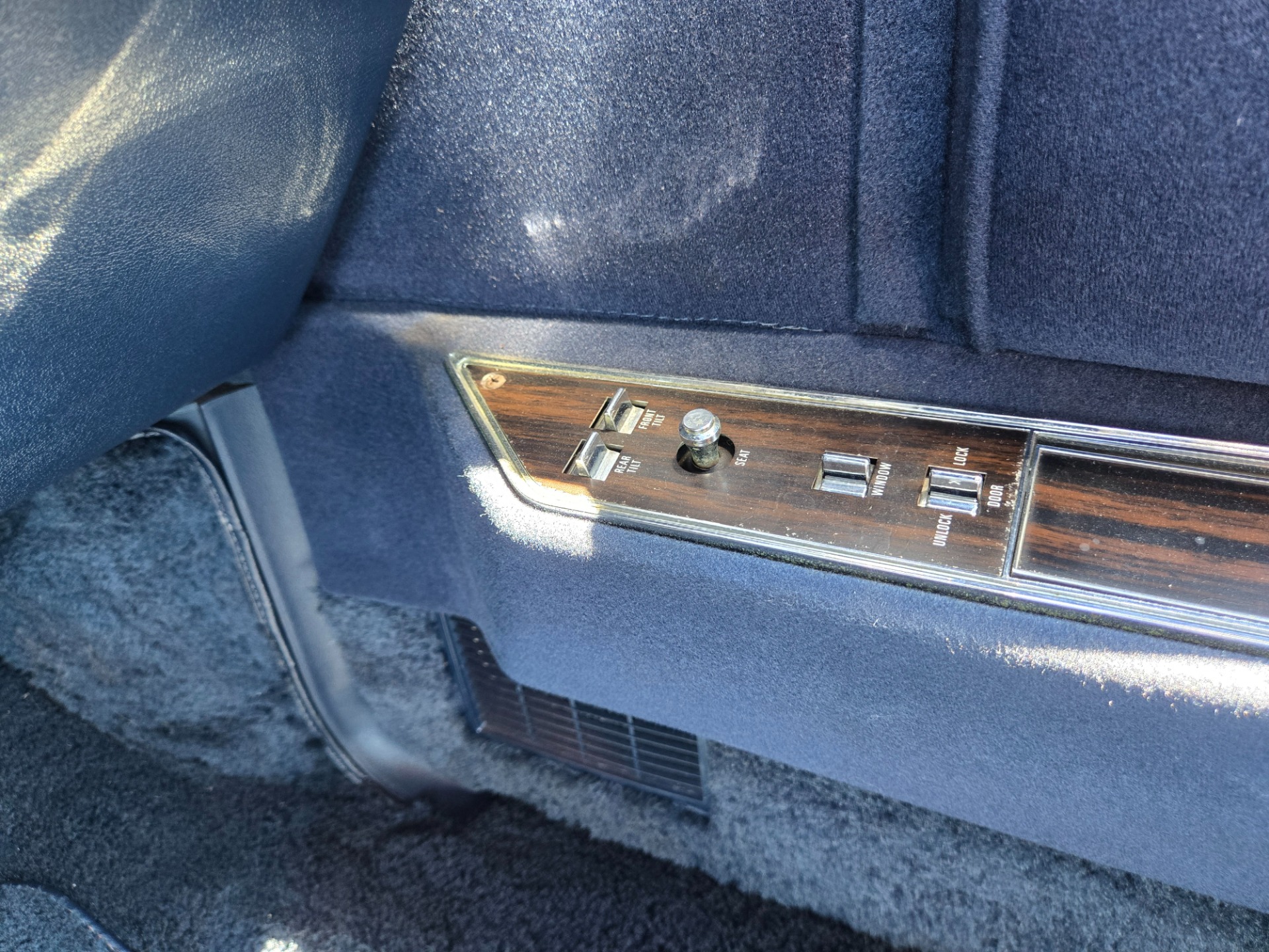 Used 1979 Lincoln Continental - MARK V - VERY LOW MILES - ORIGINAL CONDITION - | Mundelein, IL