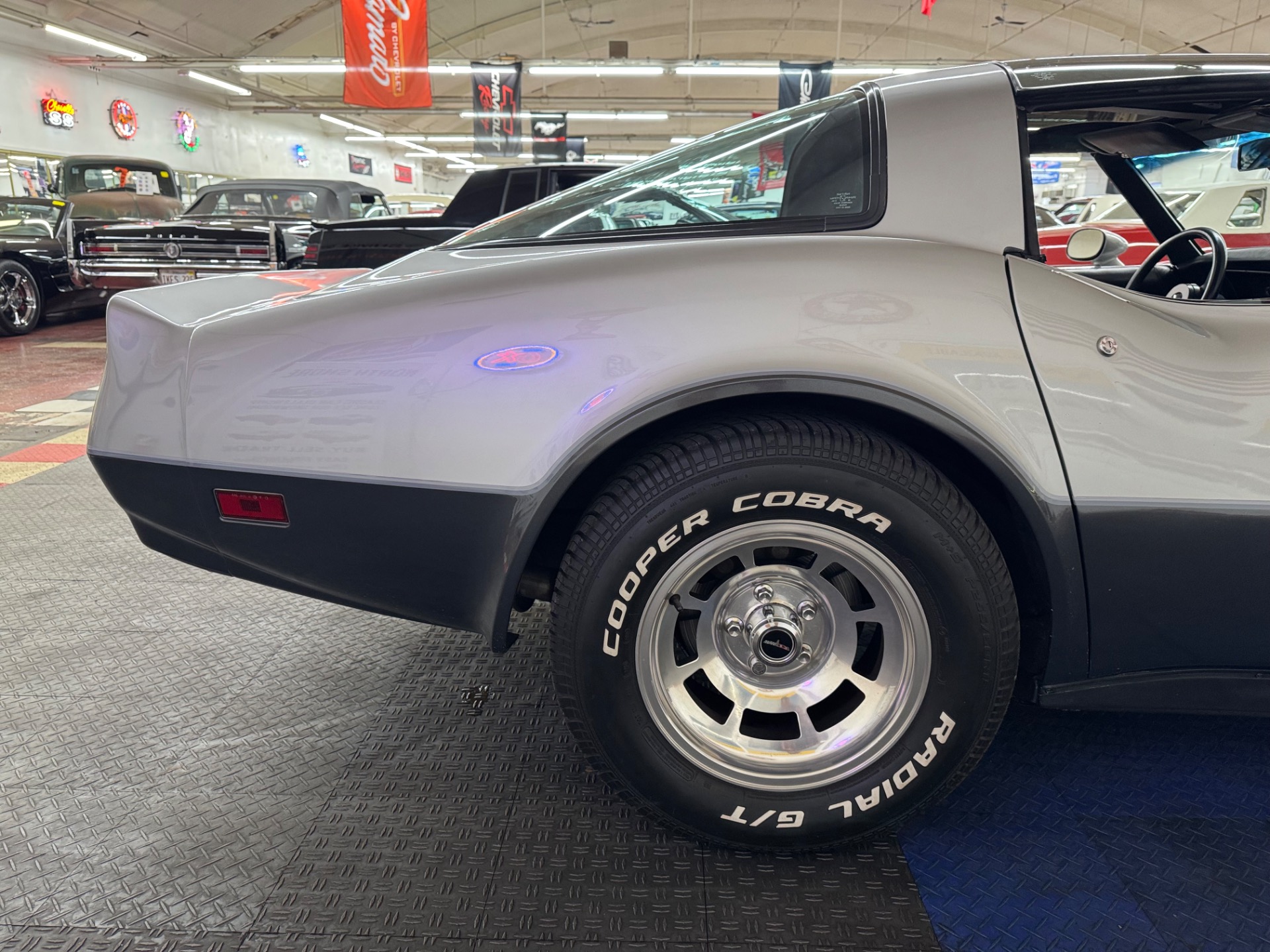 Used 1981 Chevrolet Corvette Resto Mod Chevy Crate 350 | Mundelein, IL