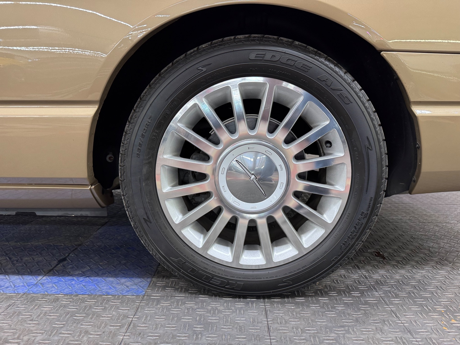Used 2005 Ford Thunderbird - DELUXE - 50TH ANNIVERSARY EDITION - LOW MILES -SEE VIDEO | Mundelein, IL