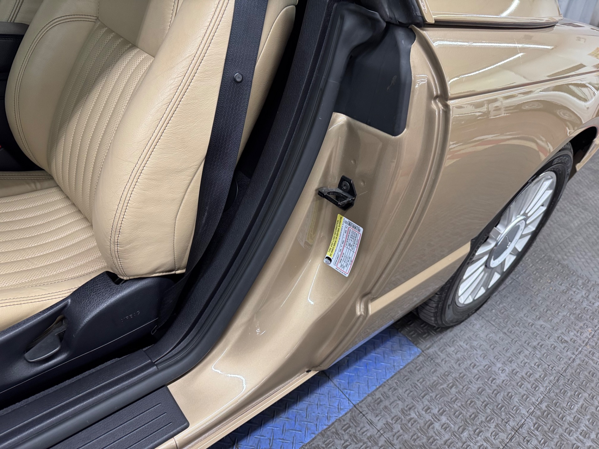 Used 2005 Ford Thunderbird - DELUXE - 50TH ANNIVERSARY EDITION - LOW MILES -SEE VIDEO | Mundelein, IL
