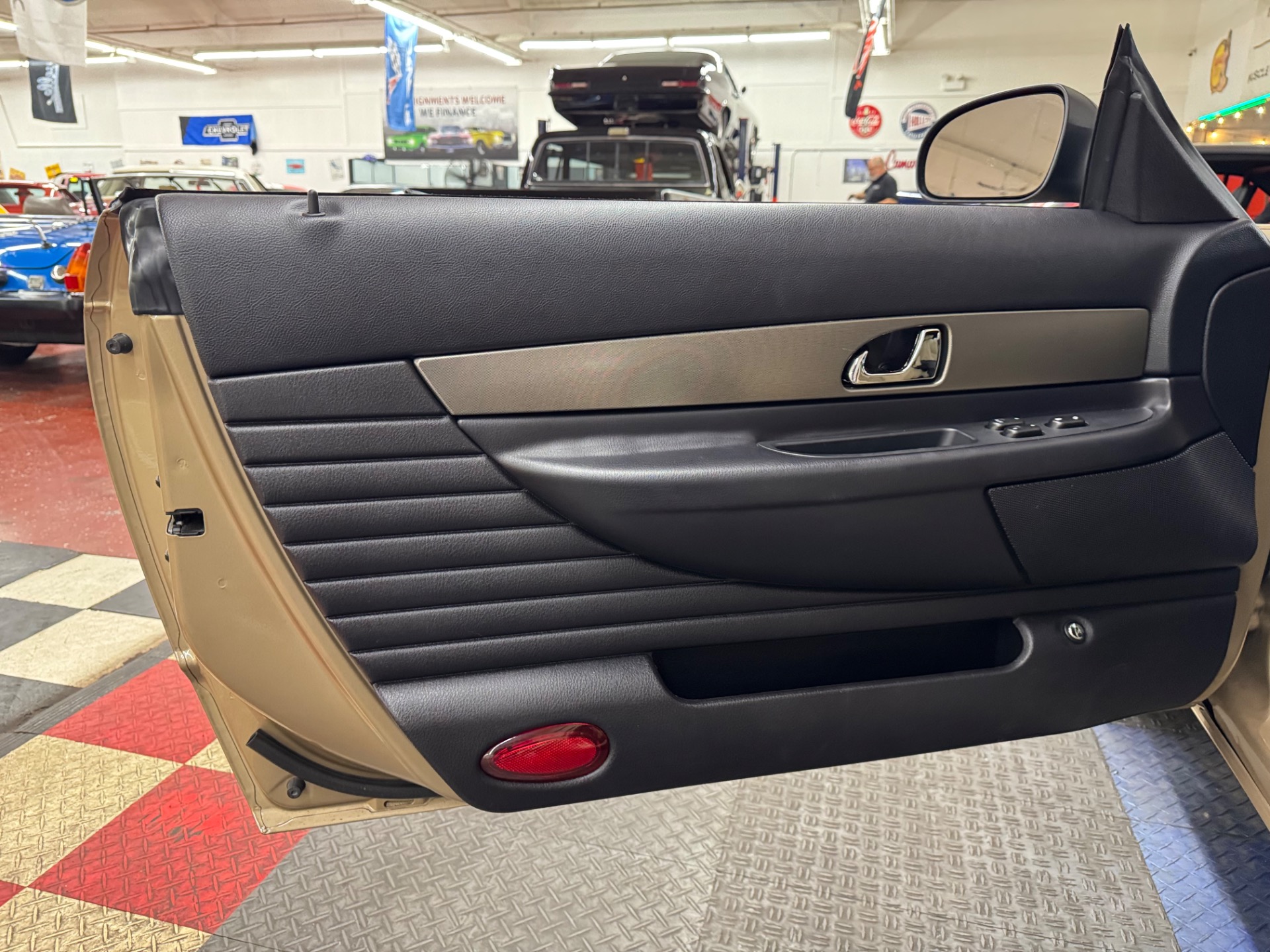 Used 2005 Ford Thunderbird - DELUXE - 50TH ANNIVERSARY EDITION - LOW MILES -SEE VIDEO | Mundelein, IL