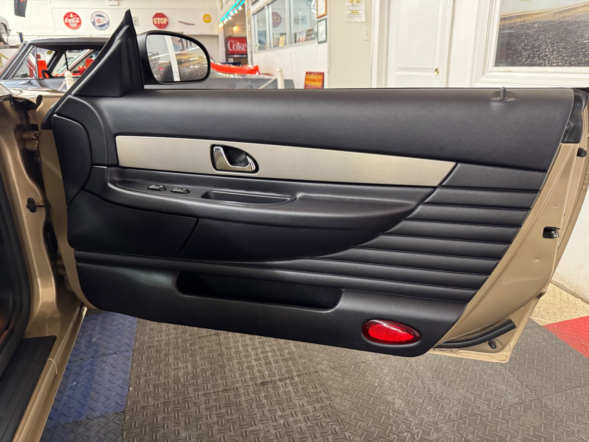 Used 2005 Ford Thunderbird - DELUXE - 50TH ANNIVERSARY EDITION - LOW MILES -SEE VIDEO | Mundelein, IL