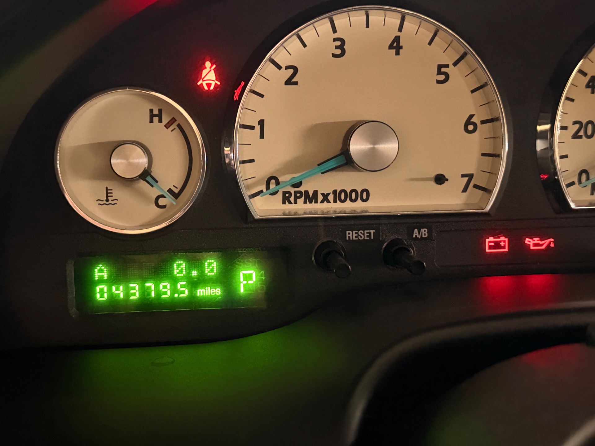 Used 2005 Ford Thunderbird - DELUXE - 50TH ANNIVERSARY EDITION - LOW MILES -SEE VIDEO | Mundelein, IL