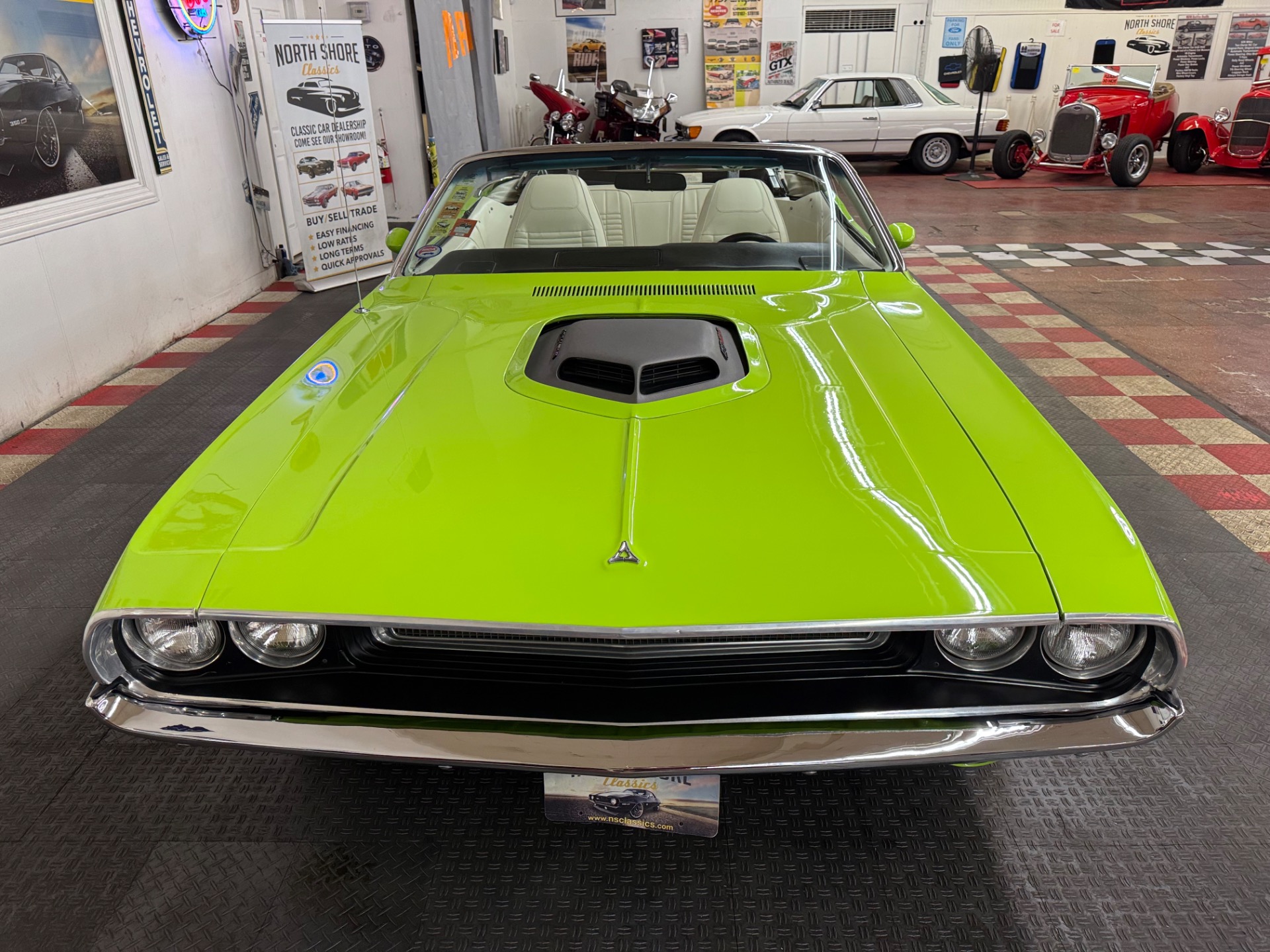 1970 Dodge Challenger 16