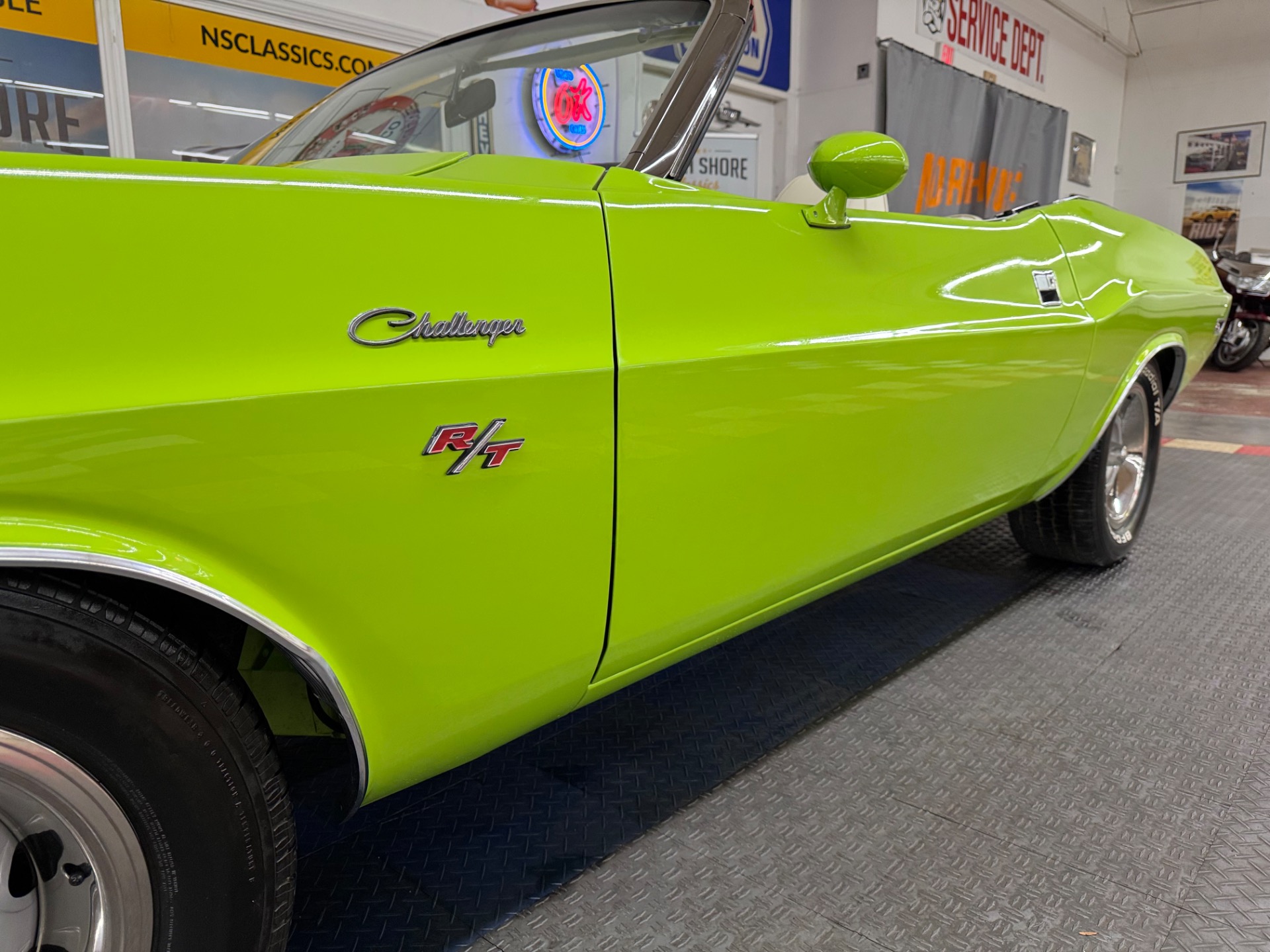 1970 Dodge Challenger 23