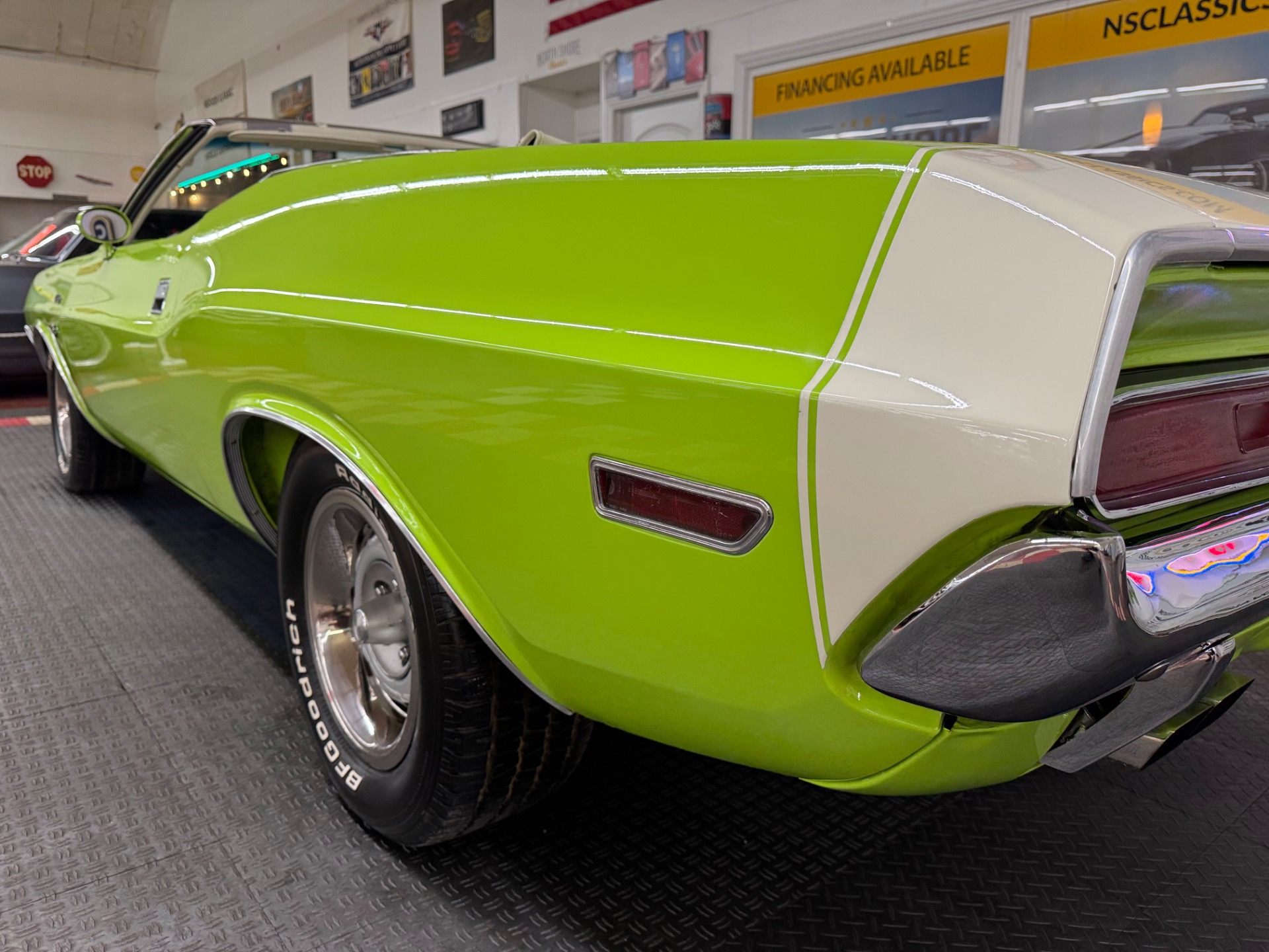 1970 Dodge Challenger 25