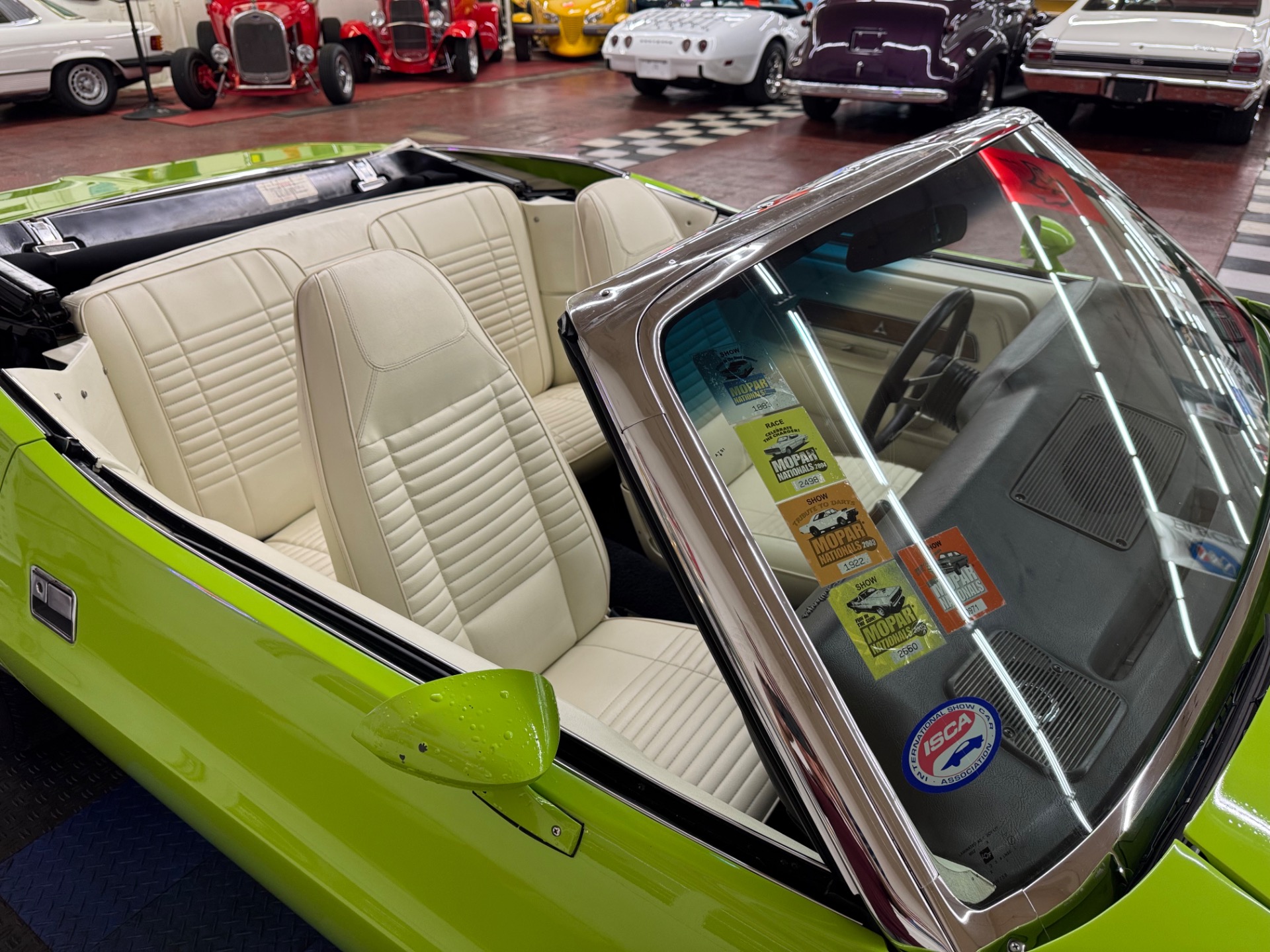 1970 Dodge Challenger 37