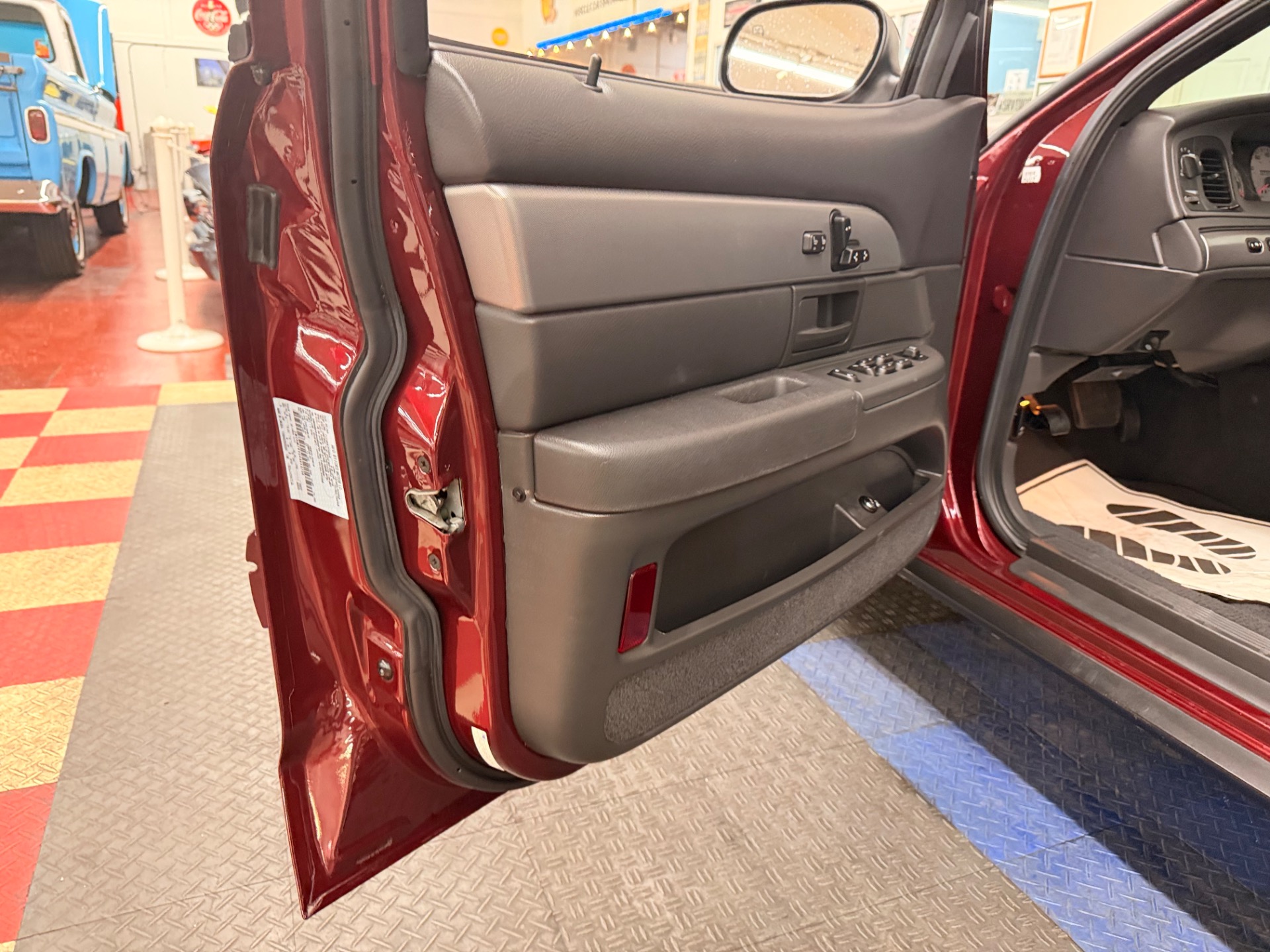 Used 2004 Mercury Marauder - LOW ORIGINAL MILES  - RARE COLOR-SEE VIDEO | Mundelein, IL