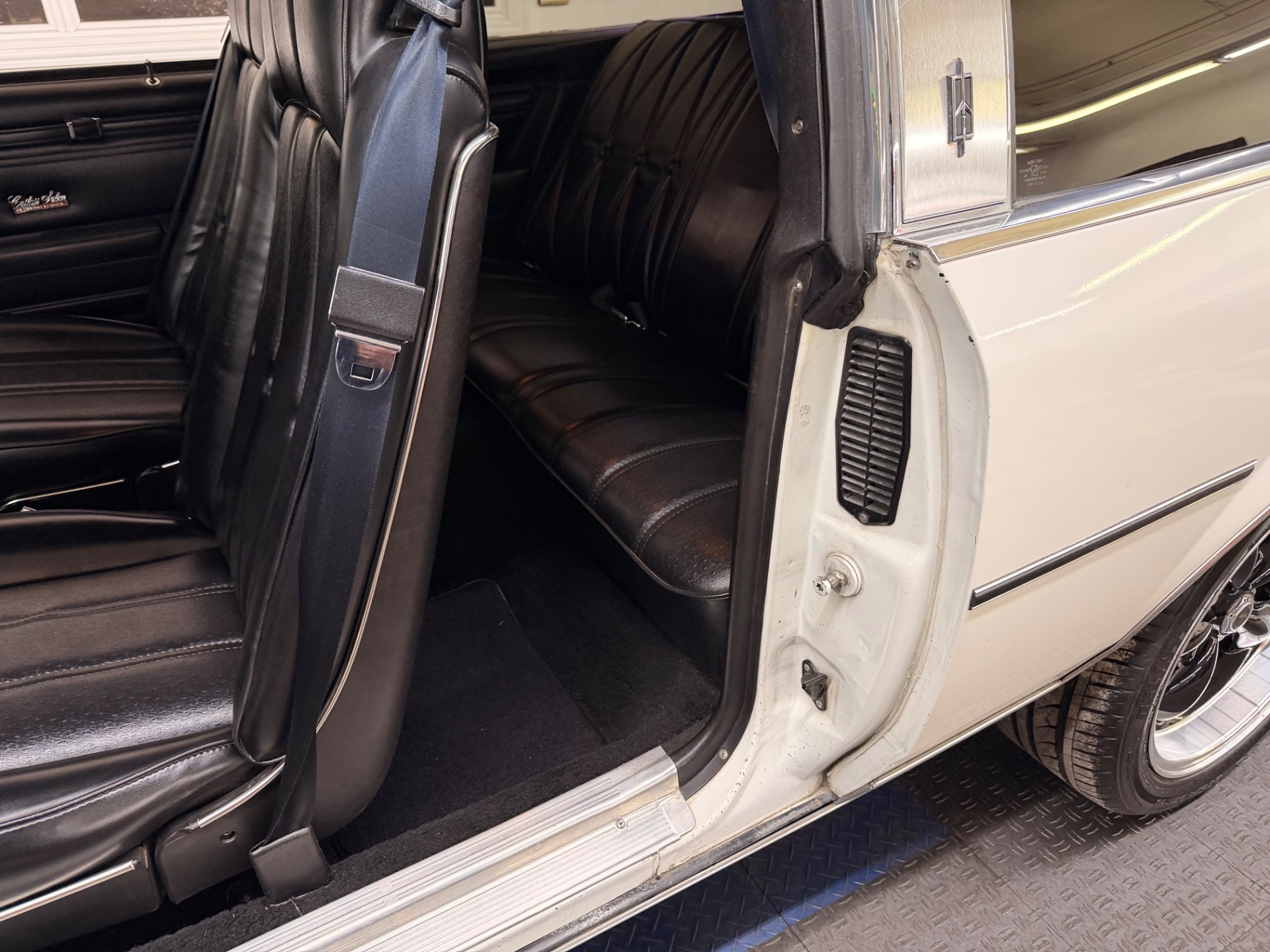 Used 1978 Oldsmobile Cutlass Salon - Original Survivor -  Low Miles - Very Clean -SEE VIDEO | Mundelein, IL