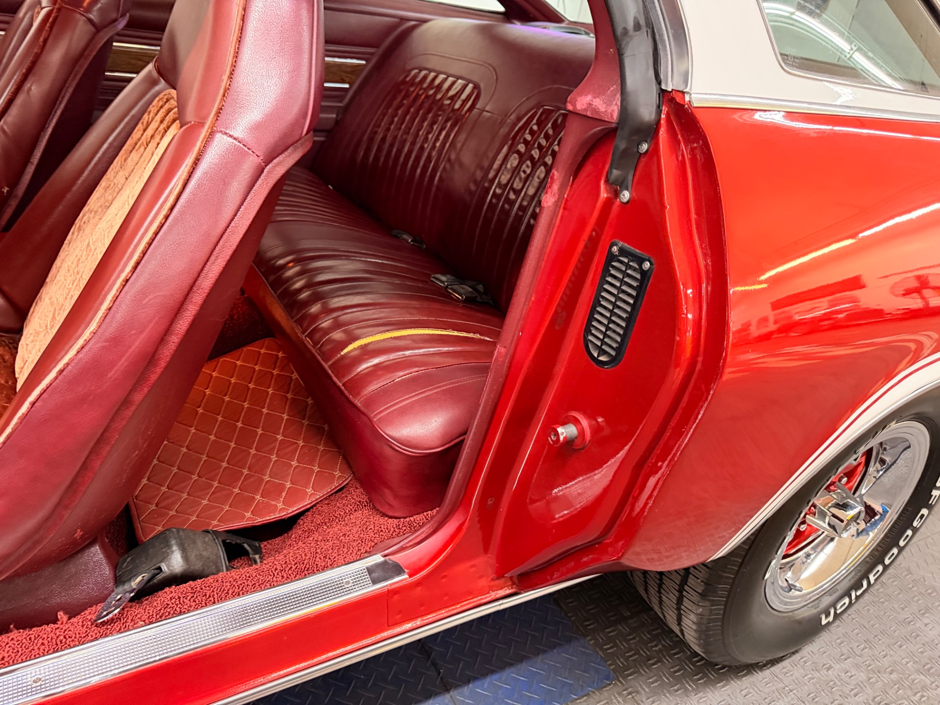 Used 1973 Oldsmobile Cutlass 442-SWIVEL BUCKET SEATS-SEE VIDEO | Mundelein, IL