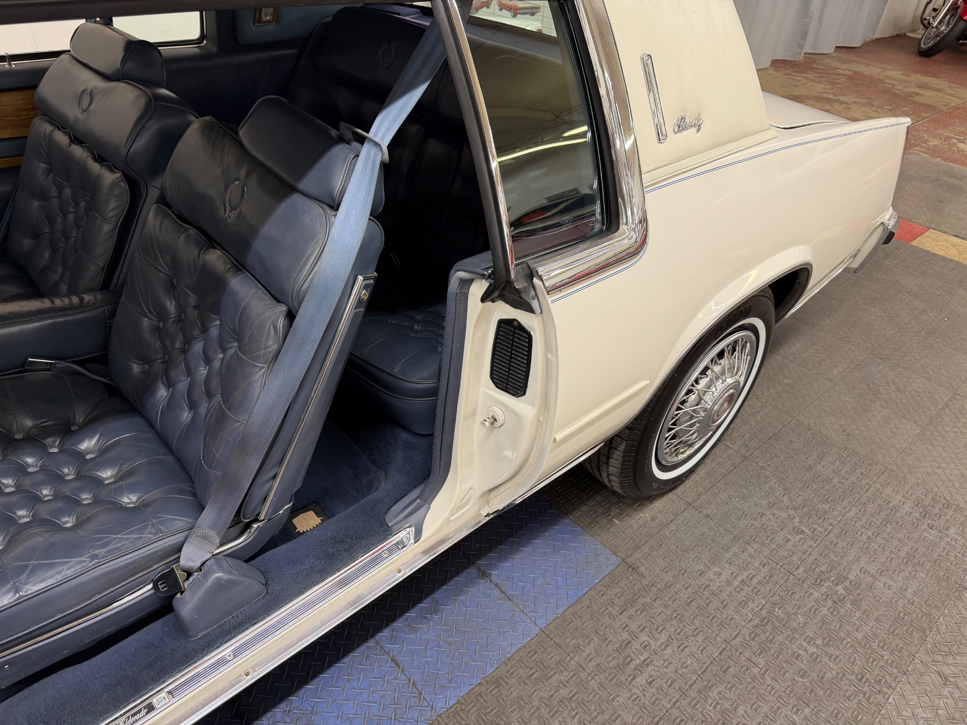 Used 1984 Cadillac Eldorado BIARRITZ - STAINLESS - MOONROOF - 1 OWNER-SEE VIDEO | Mundelein, IL