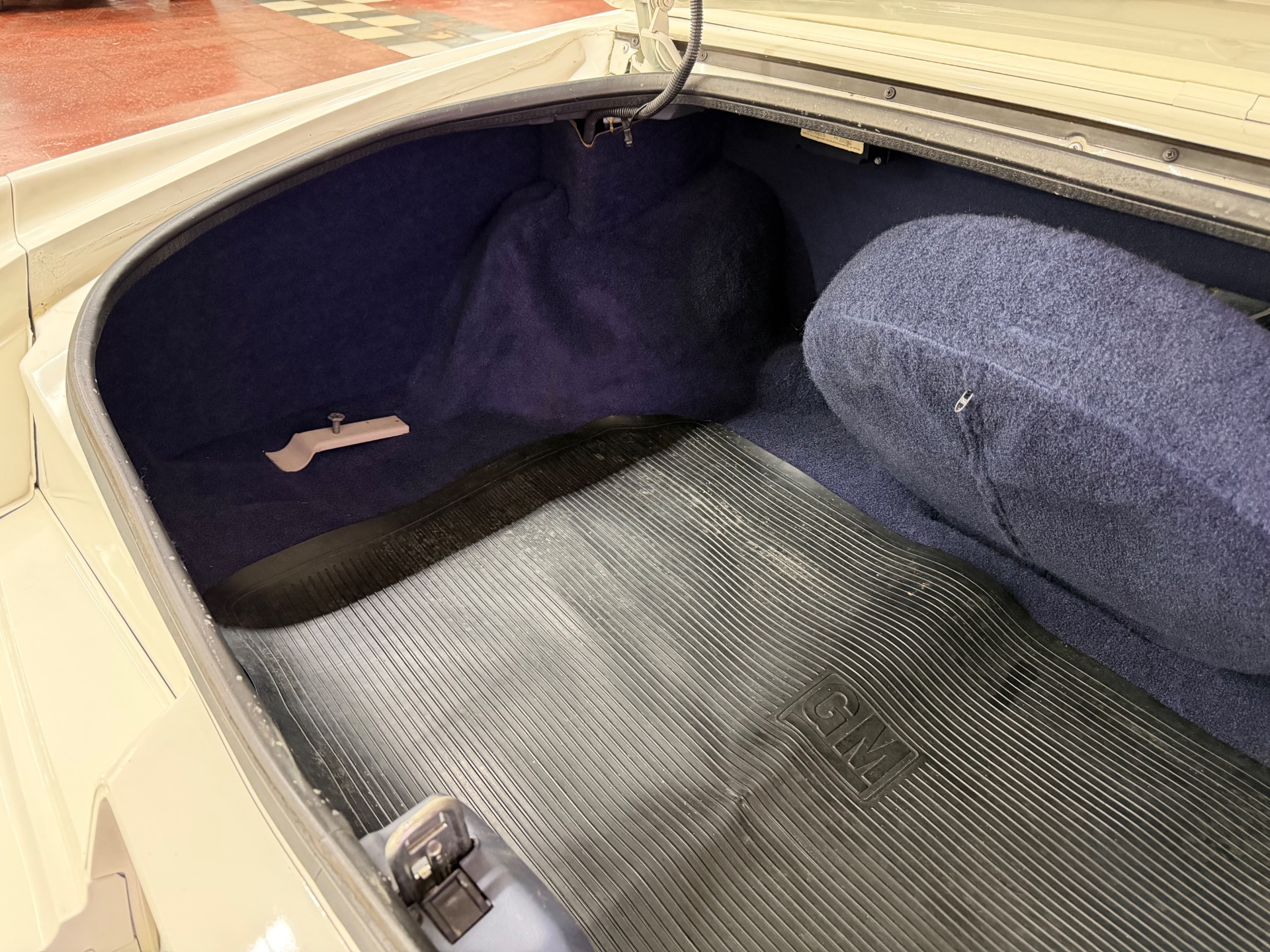 Used 1984 Cadillac Eldorado BIARRITZ - STAINLESS - MOONROOF - 1 OWNER-SEE VIDEO | Mundelein, IL