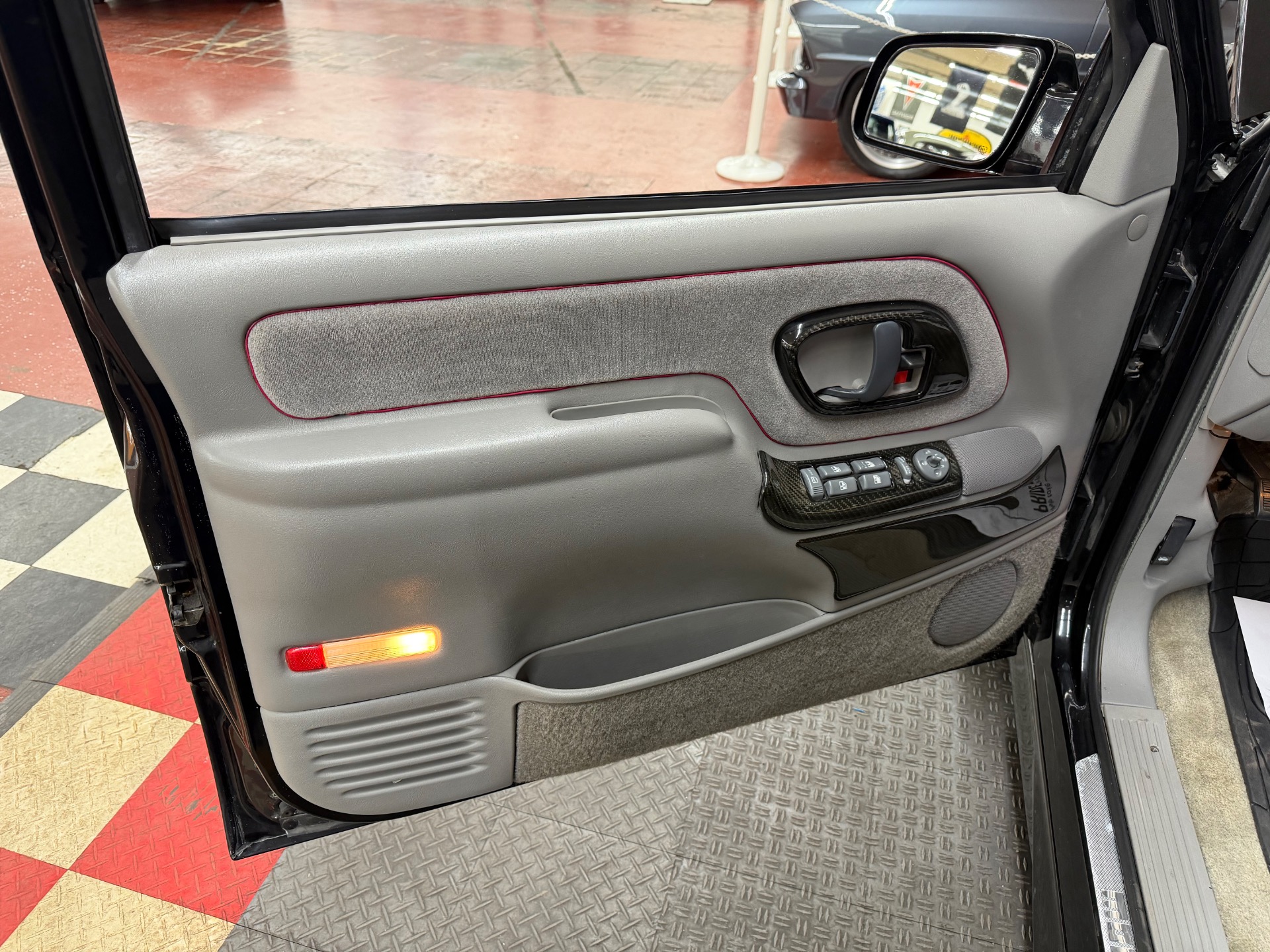 Used 2000 Chevrolet Tahoe Limited -SUPERCHARGED -CUSTOM BUILD -6K MILES-SEE VIDEO | Mundelein, IL