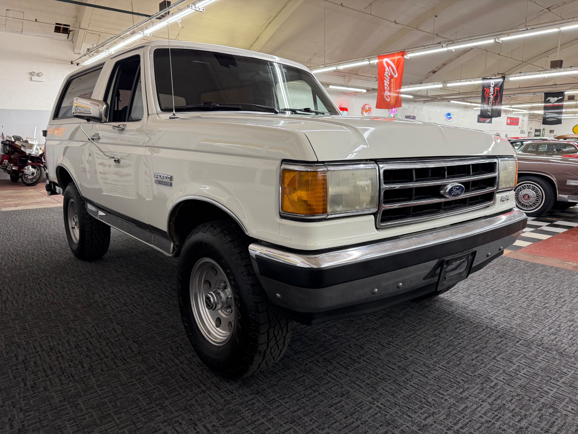 Used 1990 Ford Bronco XLT-SEE VIDEO | Mundelein, IL