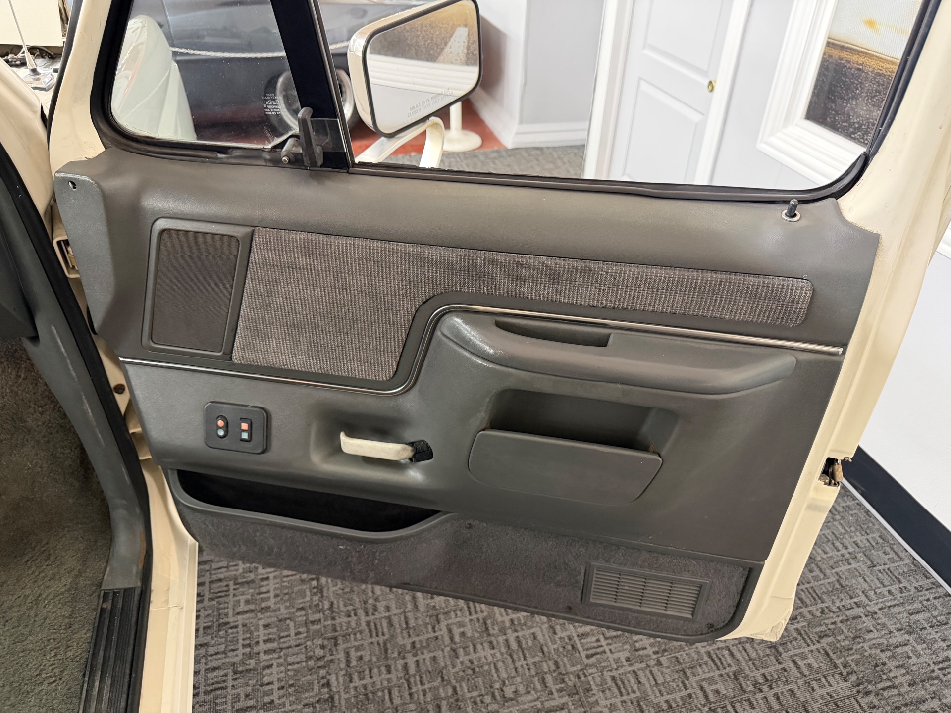 Used 1990 Ford Bronco XLT-SEE VIDEO | Mundelein, IL