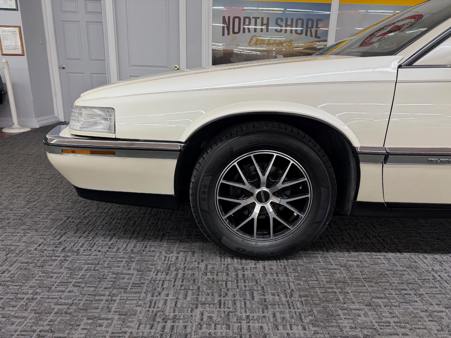 Used 1993 CADILLAC ELDORADO Touring-Pearl white-Sunroof-V8 Northstar-SEE VIDEO | Mundelein, IL