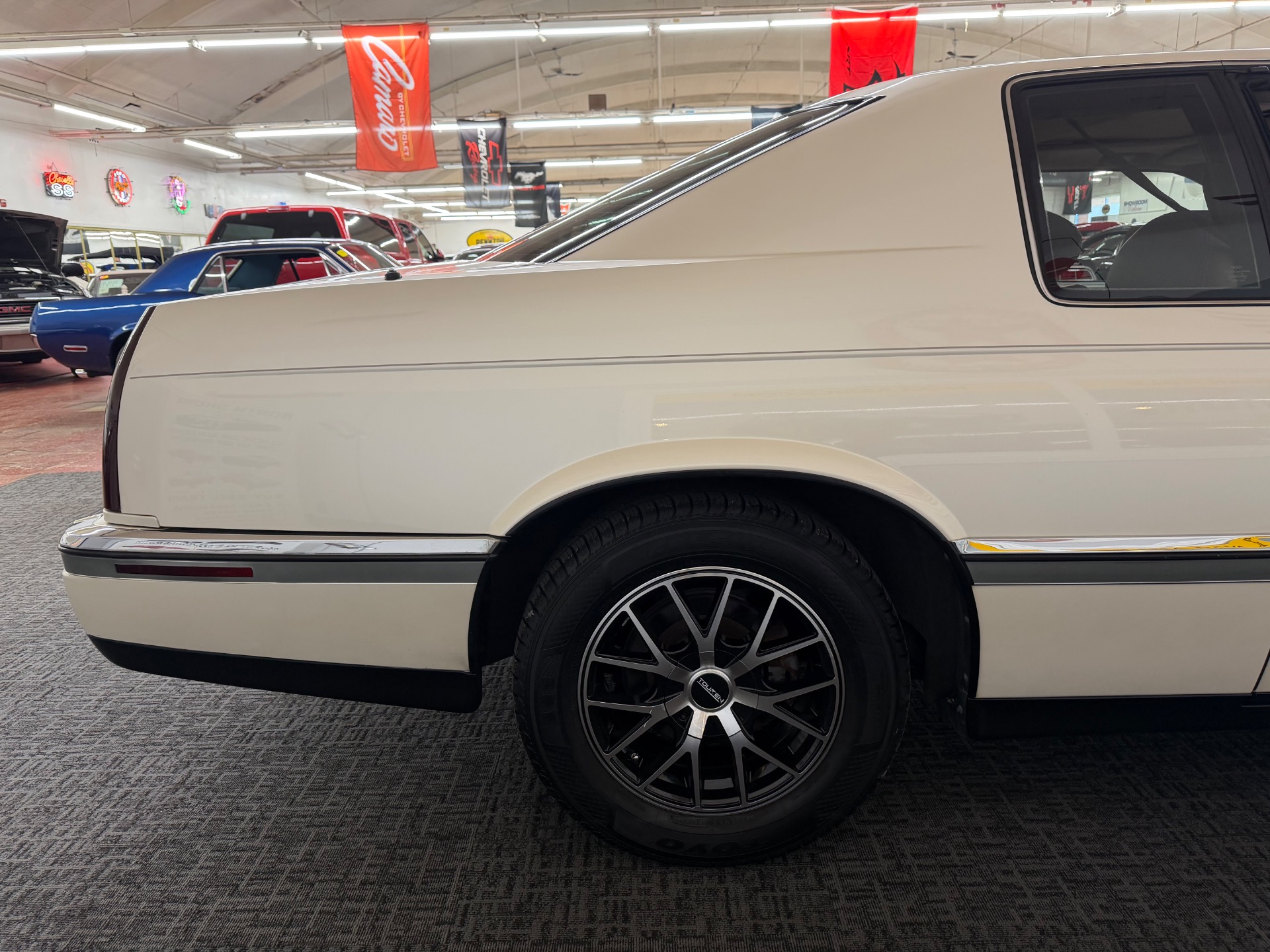 Used 1993 CADILLAC ELDORADO Touring-Pearl white-Sunroof-V8 Northstar-SEE VIDEO | Mundelein, IL