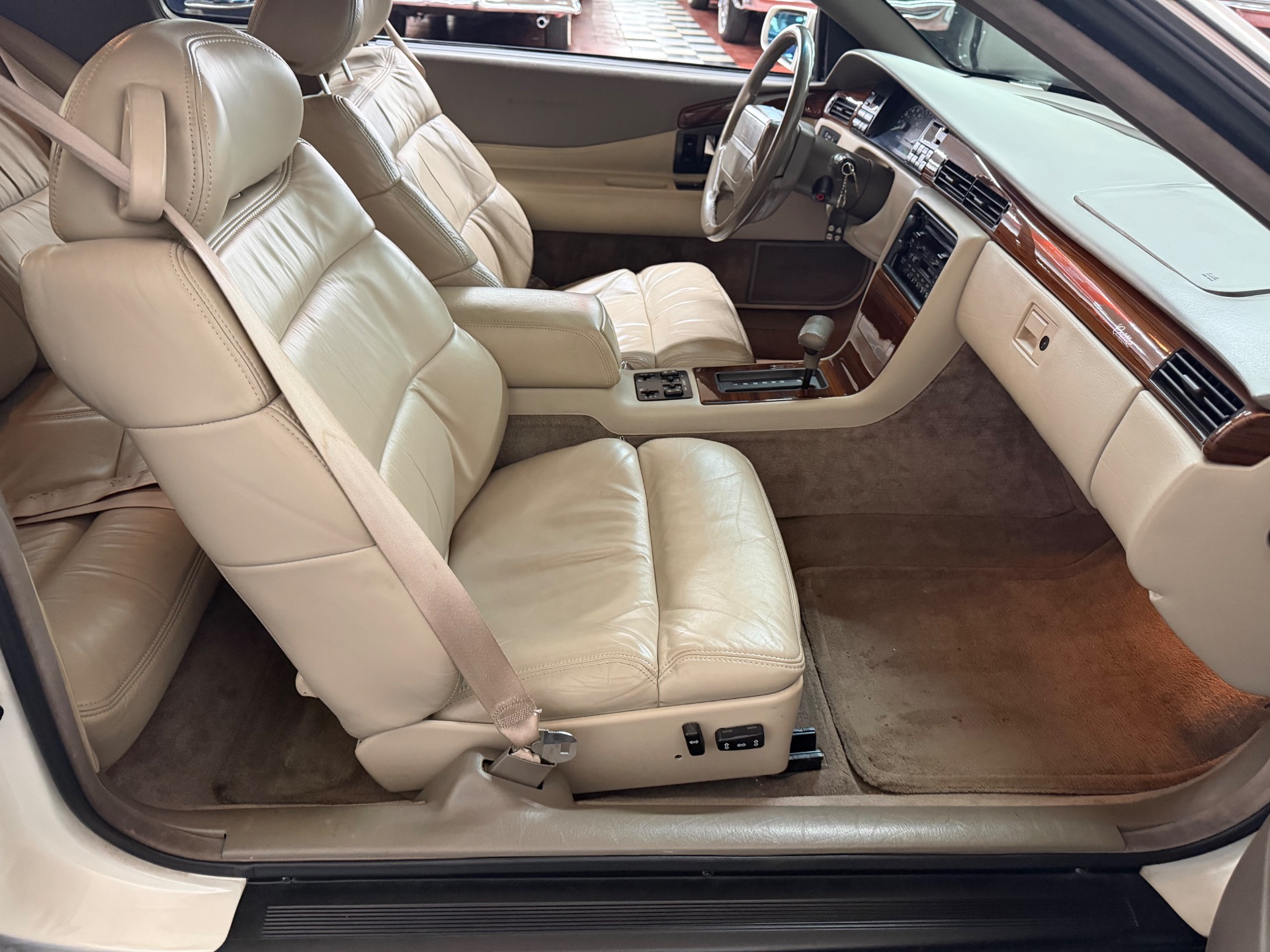 Used 1993 CADILLAC ELDORADO Touring-Pearl white-Sunroof-V8 Northstar-SEE VIDEO | Mundelein, IL