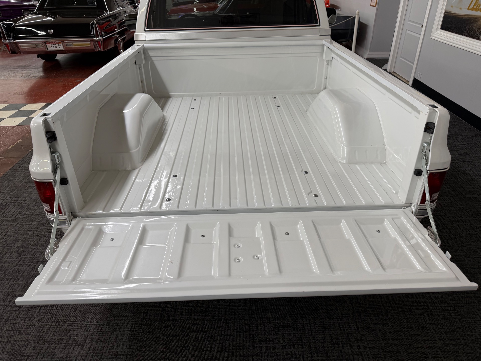 Used 1986 Chevrolet C/K 10 Series C10 Silverado Clean Southern Truck-SEE VIDEO | Mundelein, IL