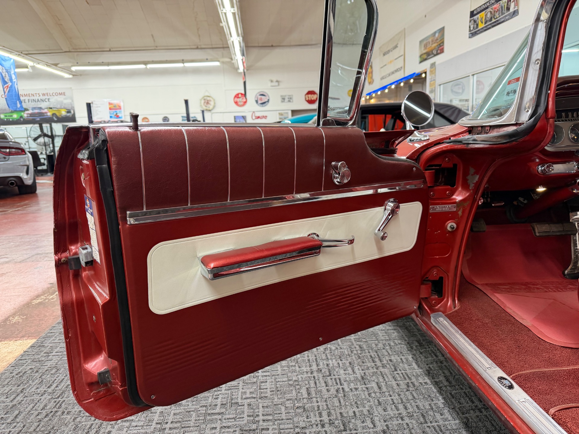 Used 1960 PONTIAC VENTURA VISTA ORIGINAL FACTORY CONDITION-389 V8-NUMBERS MATCHING | Mundelein, IL