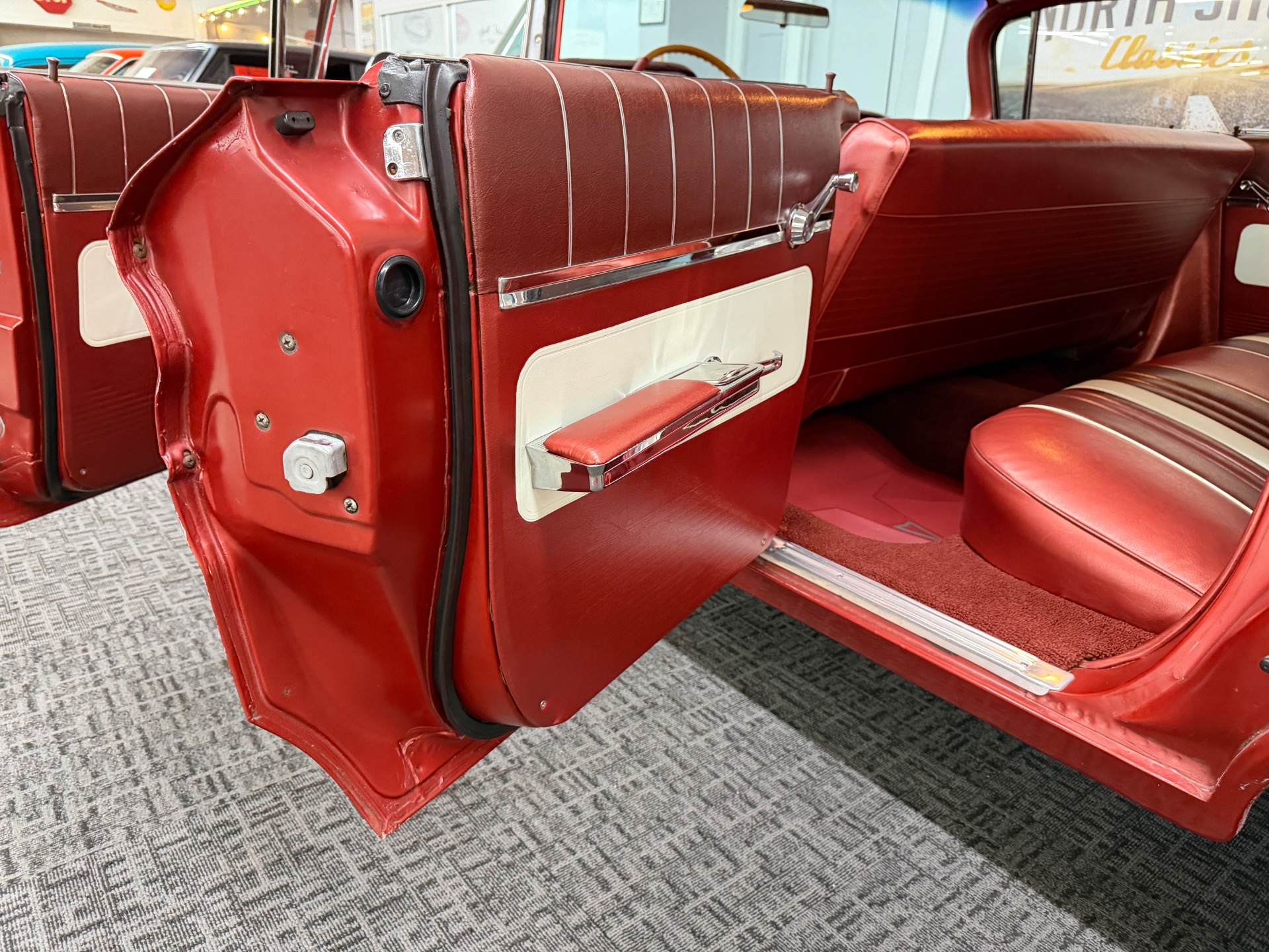 Used 1960 PONTIAC VENTURA VISTA ORIGINAL FACTORY CONDITION-389 V8-NUMBERS MATCHING | Mundelein, IL