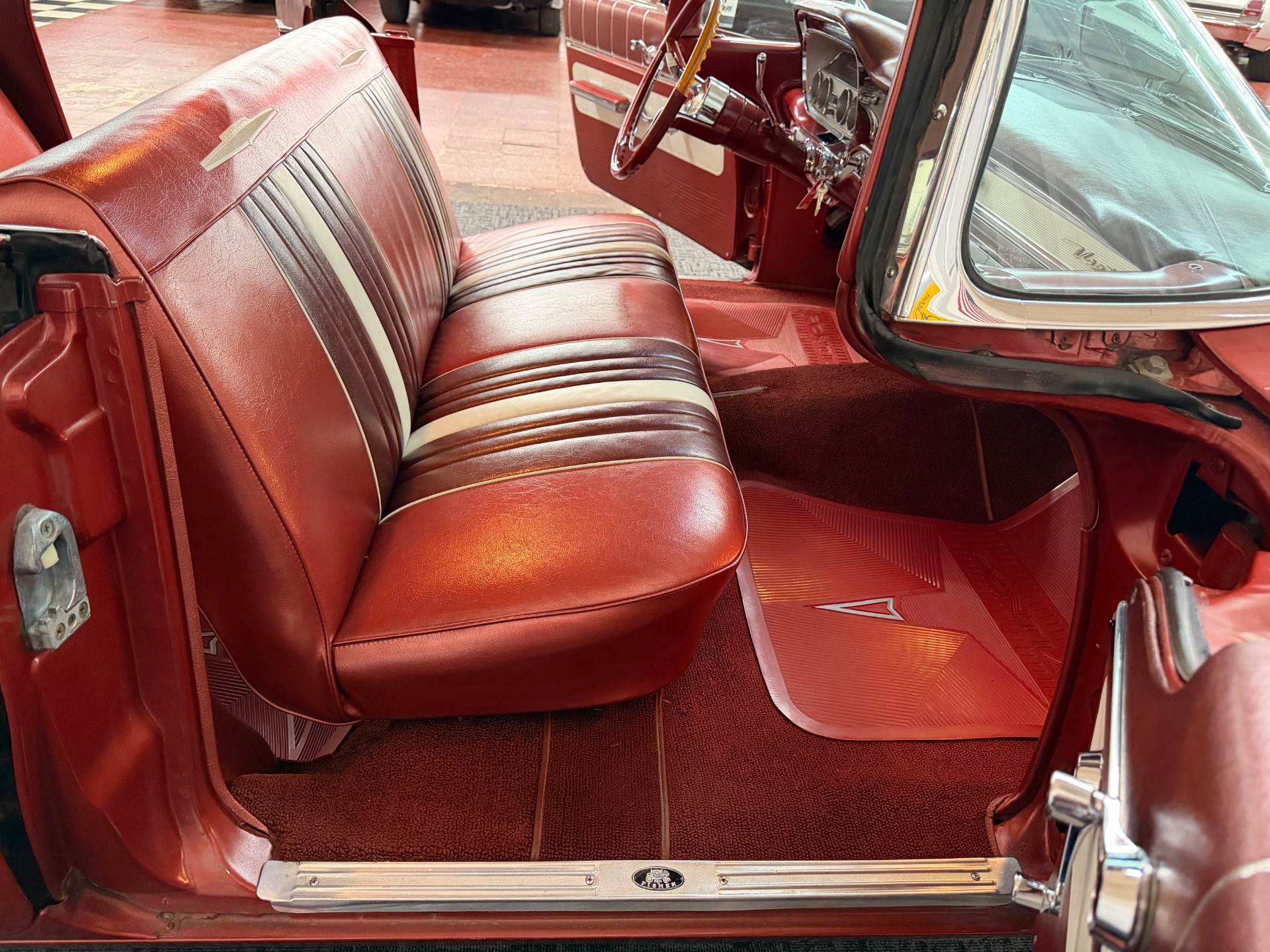 Used 1960 PONTIAC VENTURA VISTA ORIGINAL FACTORY CONDITION-389 V8-NUMBERS MATCHING | Mundelein, IL