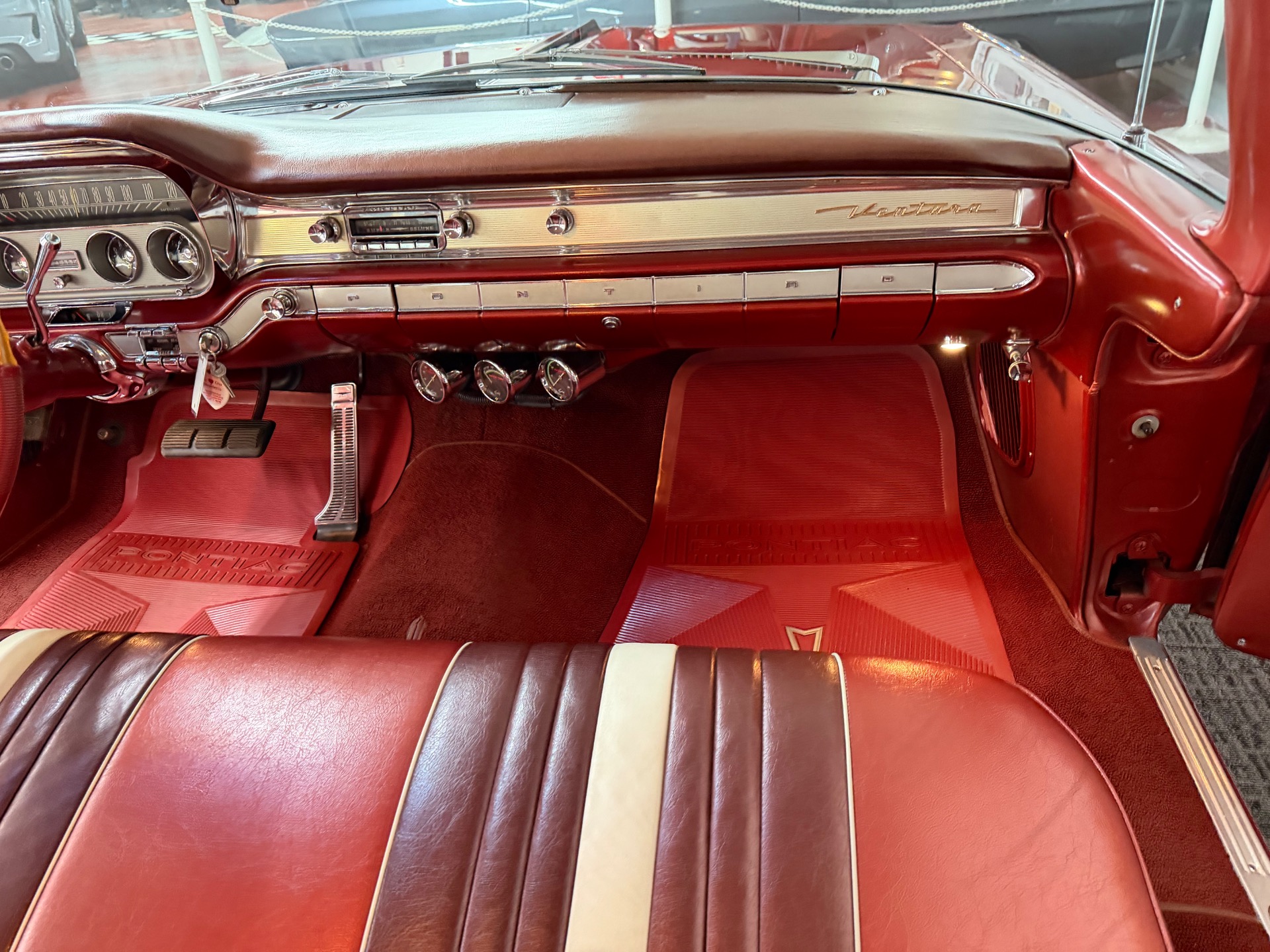 Used 1960 PONTIAC VENTURA VISTA ORIGINAL FACTORY CONDITION-389 V8-NUMBERS MATCHING | Mundelein, IL