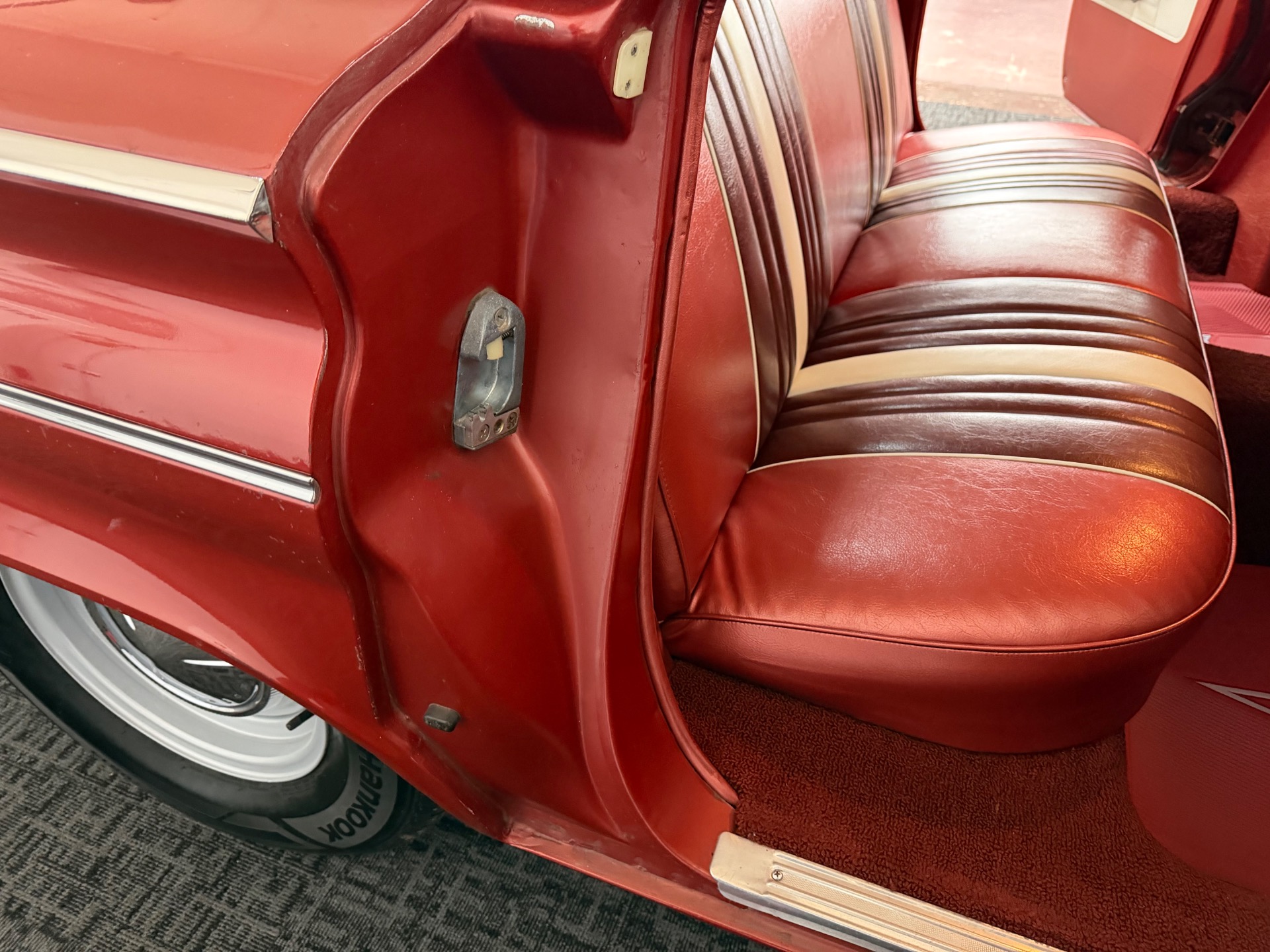 Used 1960 PONTIAC VENTURA VISTA ORIGINAL FACTORY CONDITION-389 V8-NUMBERS MATCHING | Mundelein, IL