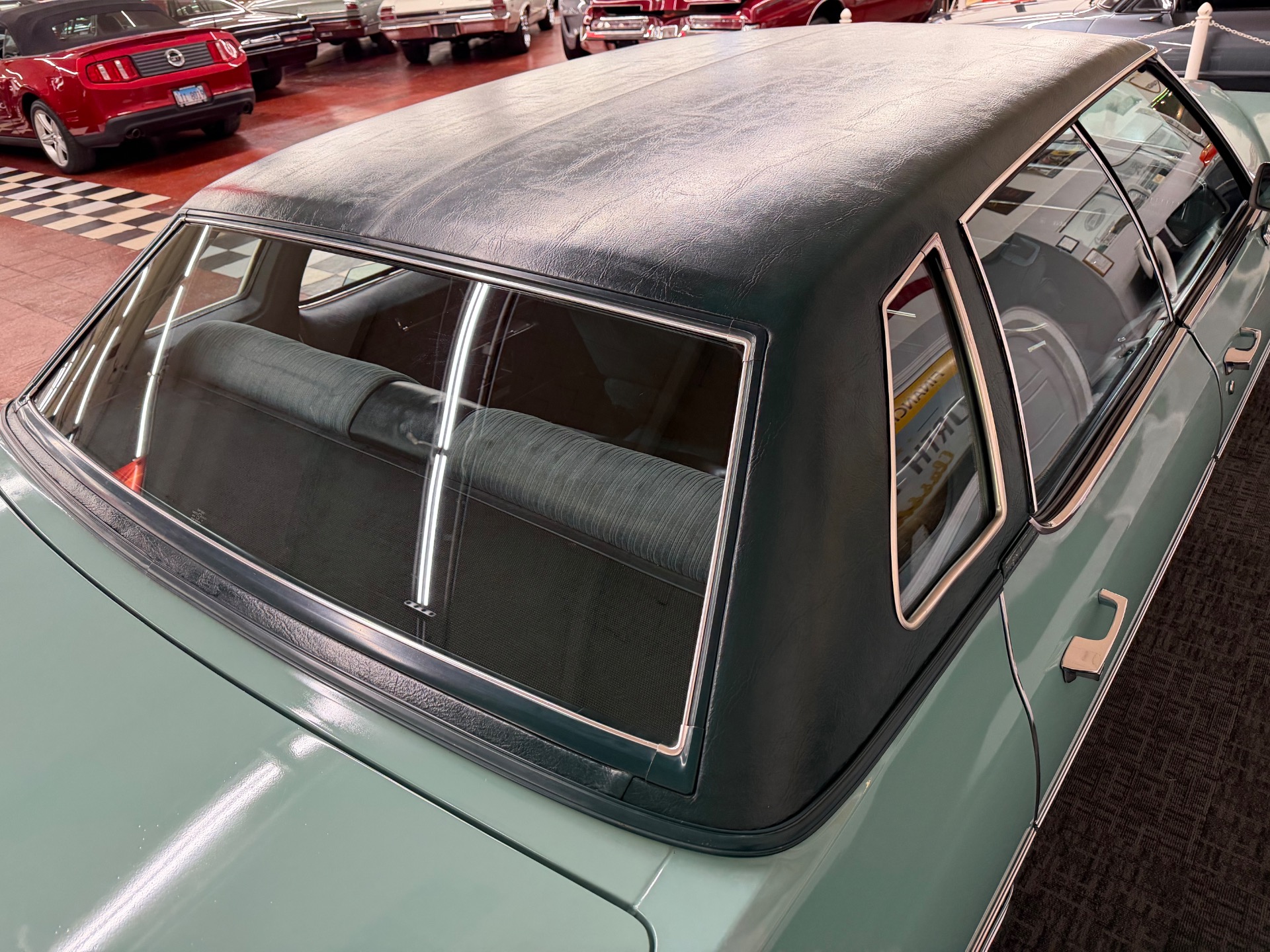 1976 Cadillac DeVille 27