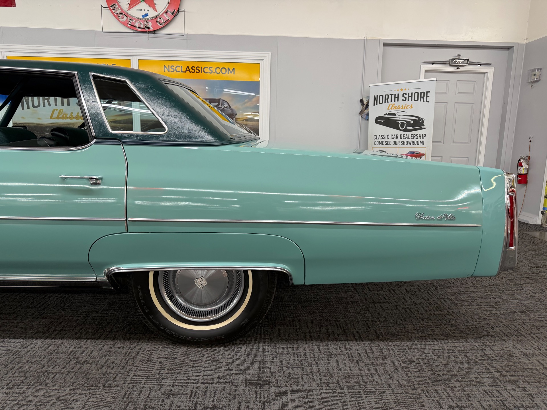 1976 Cadillac DeVille 35