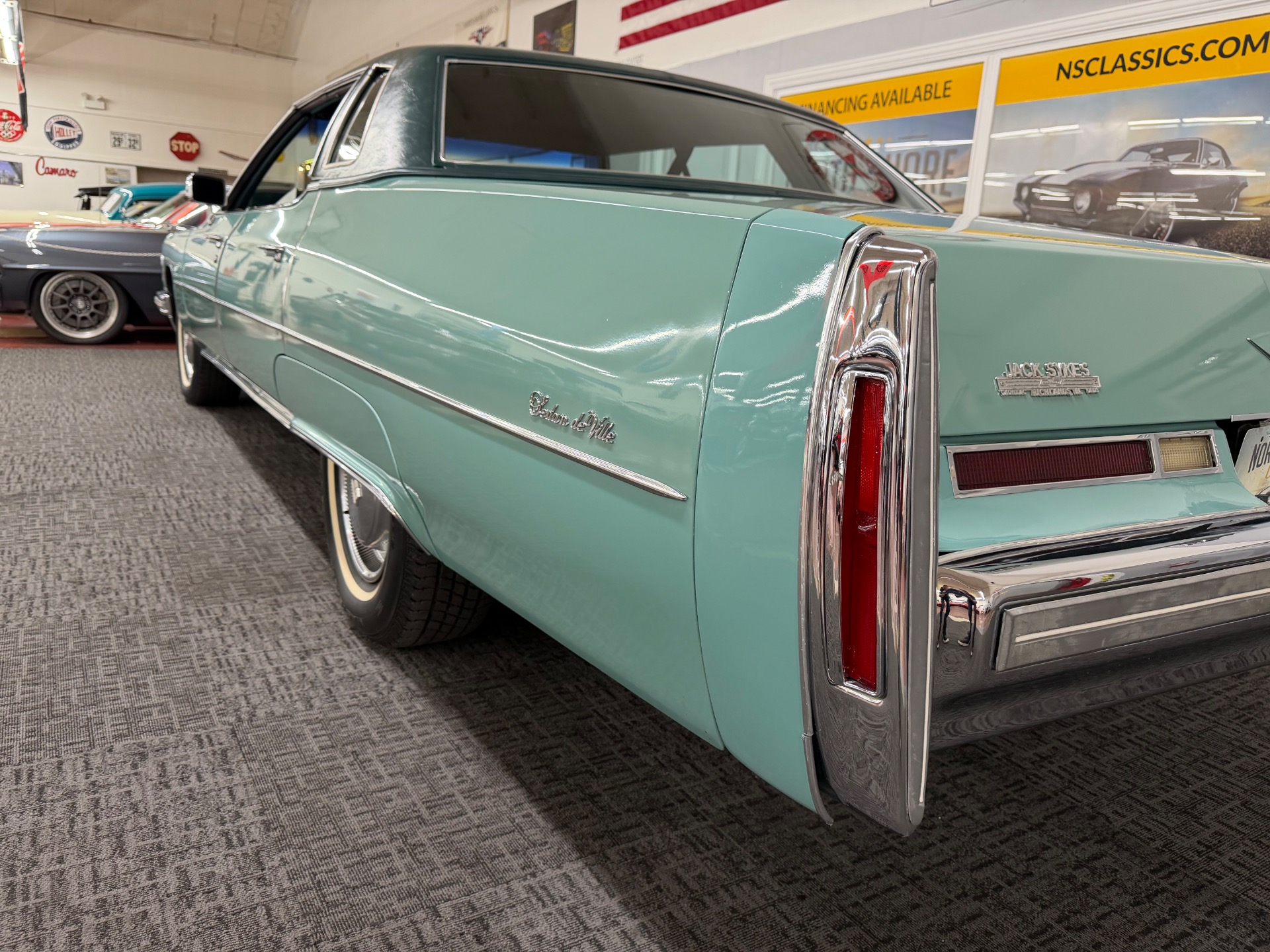 1976 Cadillac DeVille 37
