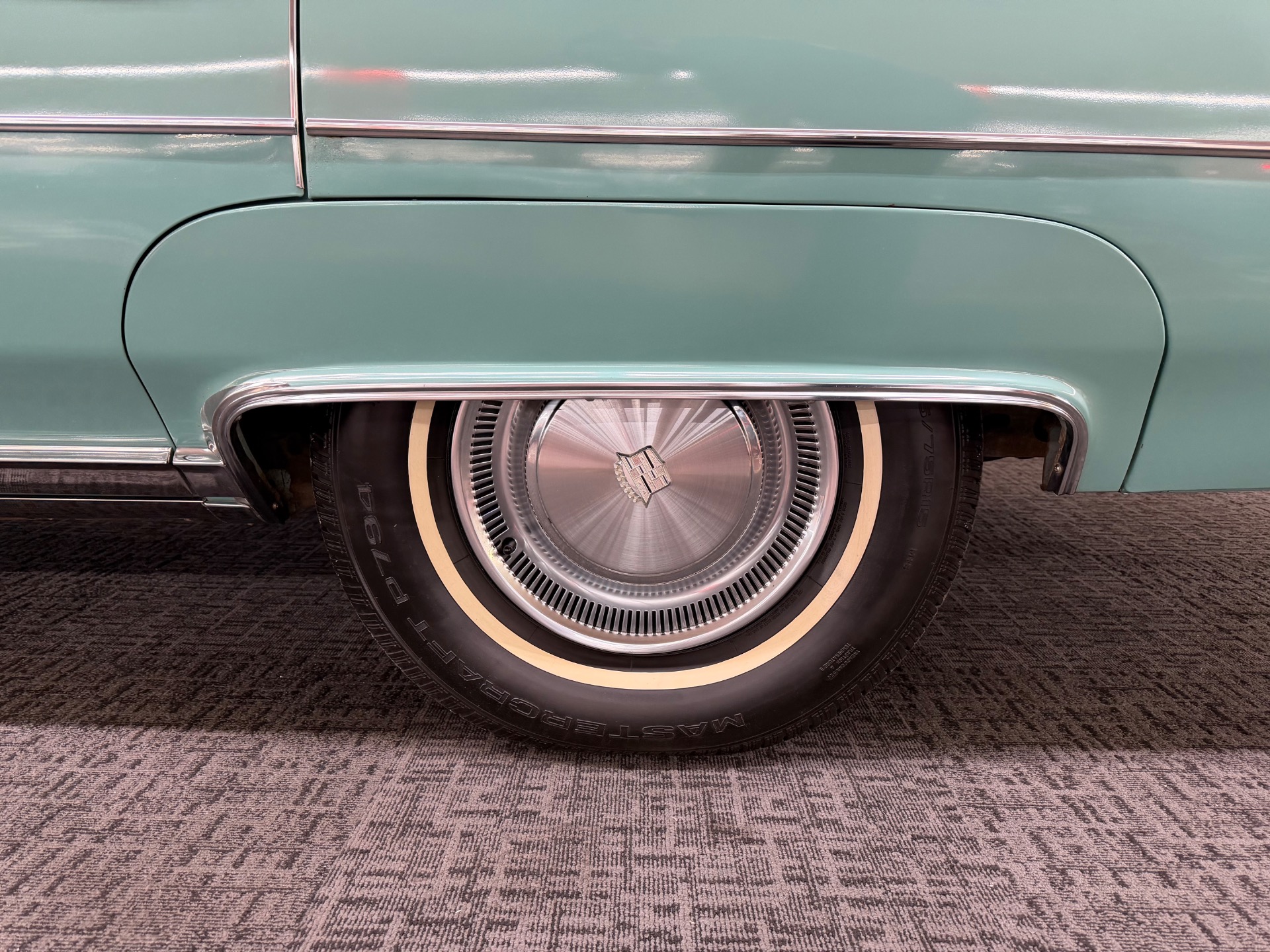 1976 Cadillac DeVille 43