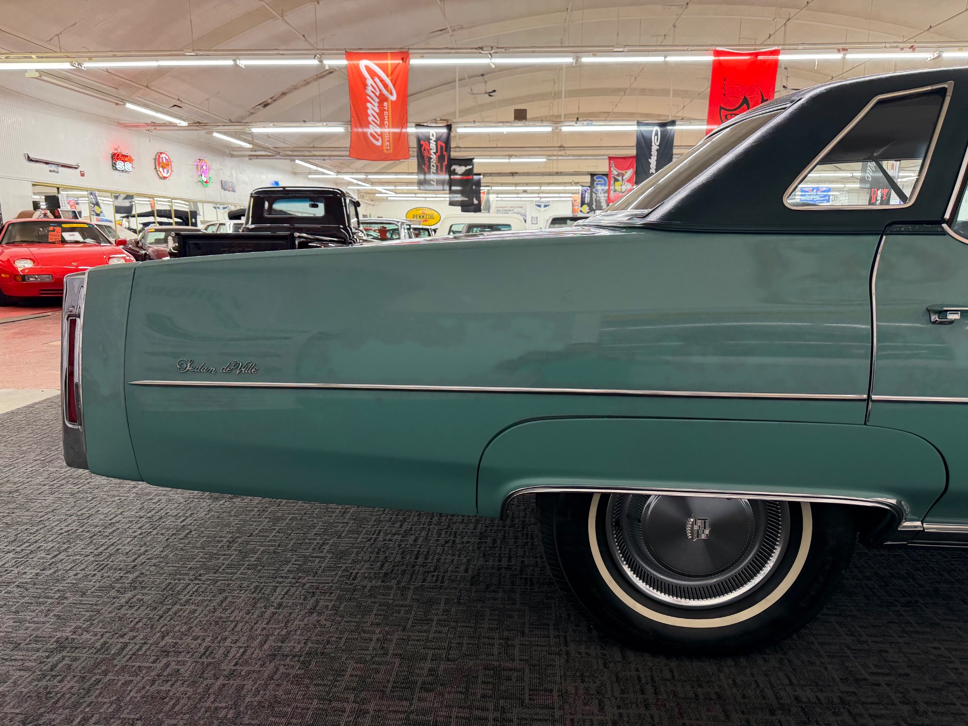 1976 Cadillac DeVille 45