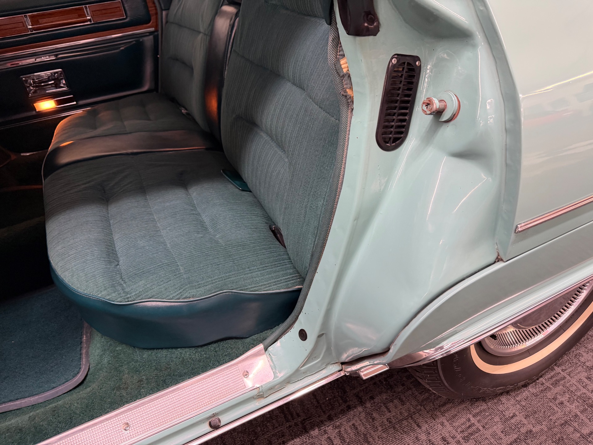 1976 Cadillac DeVille 72