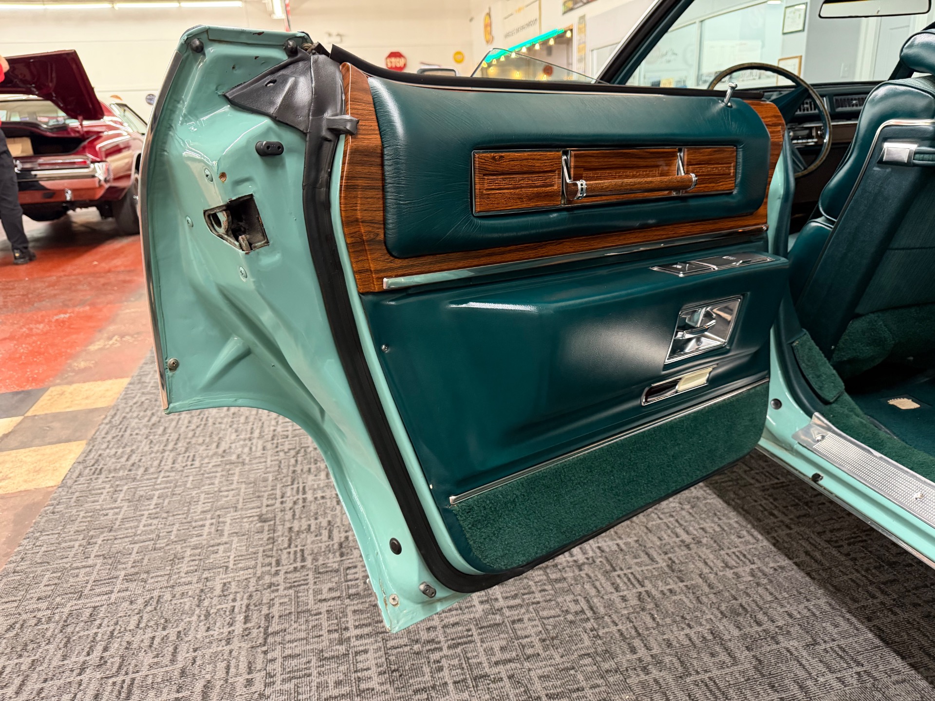 1976 Cadillac DeVille 73