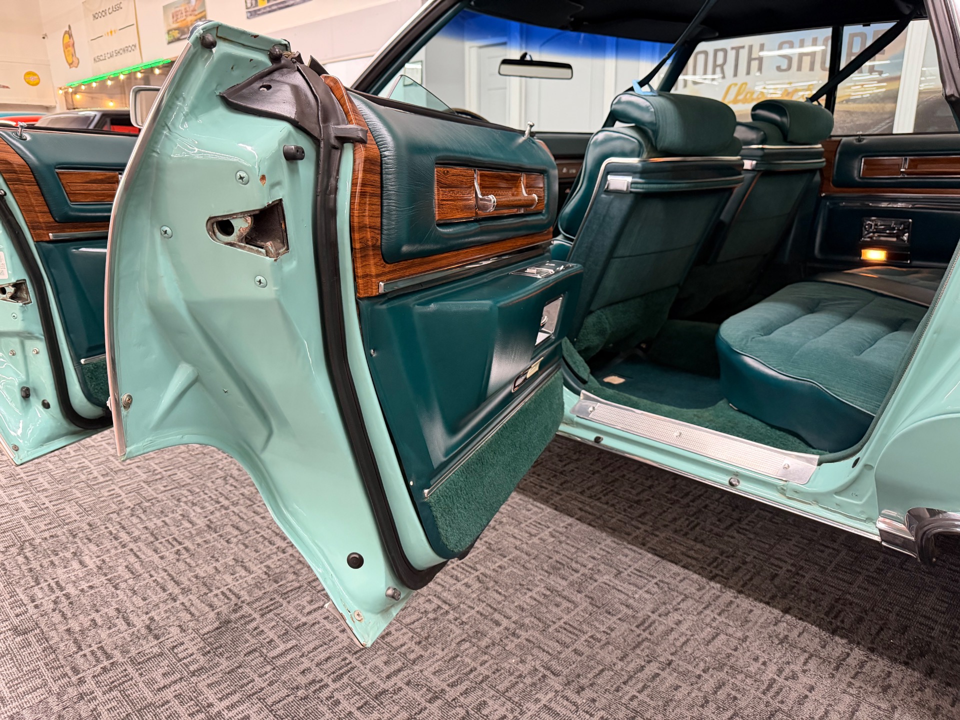 1976 Cadillac DeVille 74