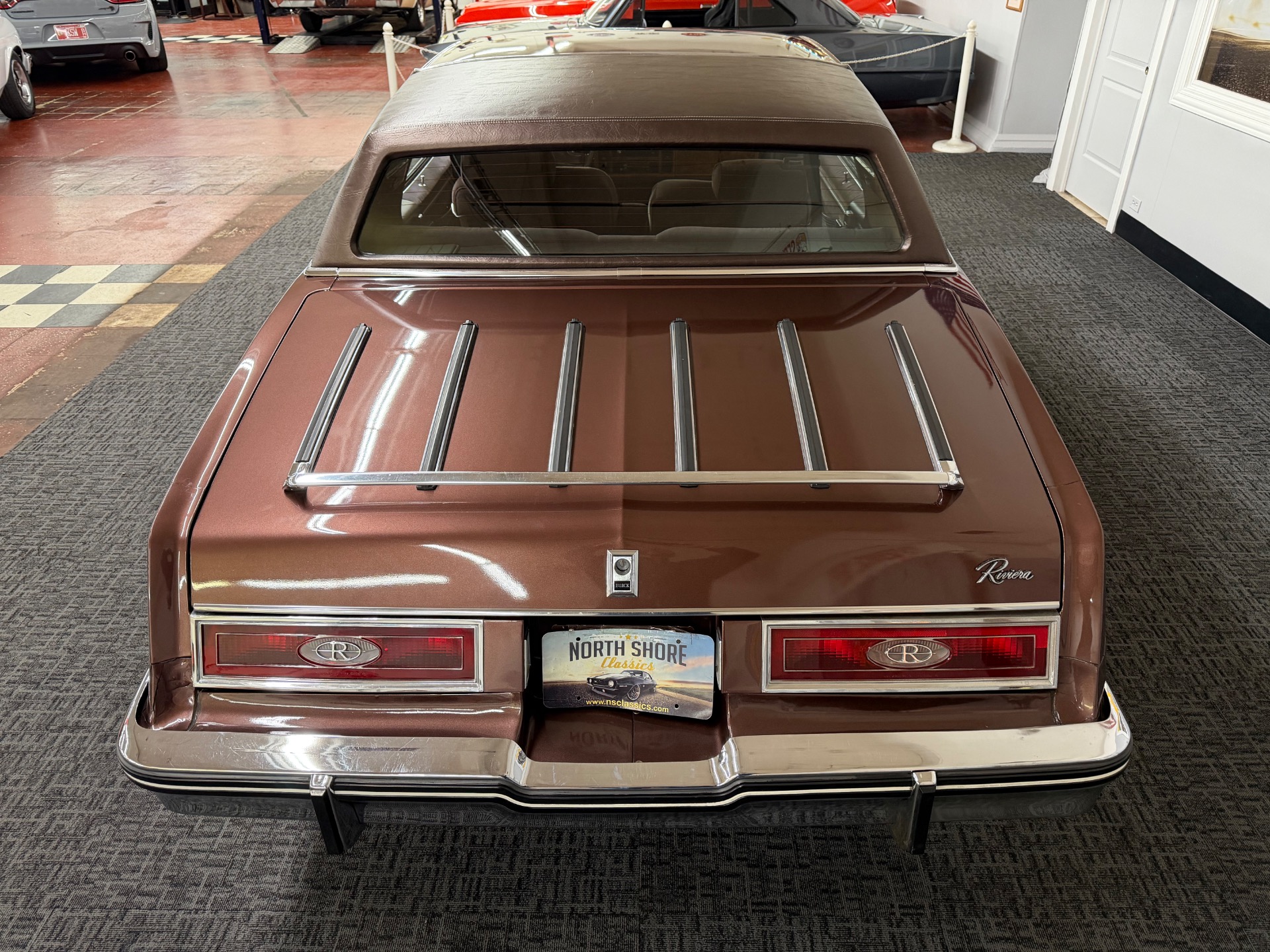 1983 Buick Riviera 21