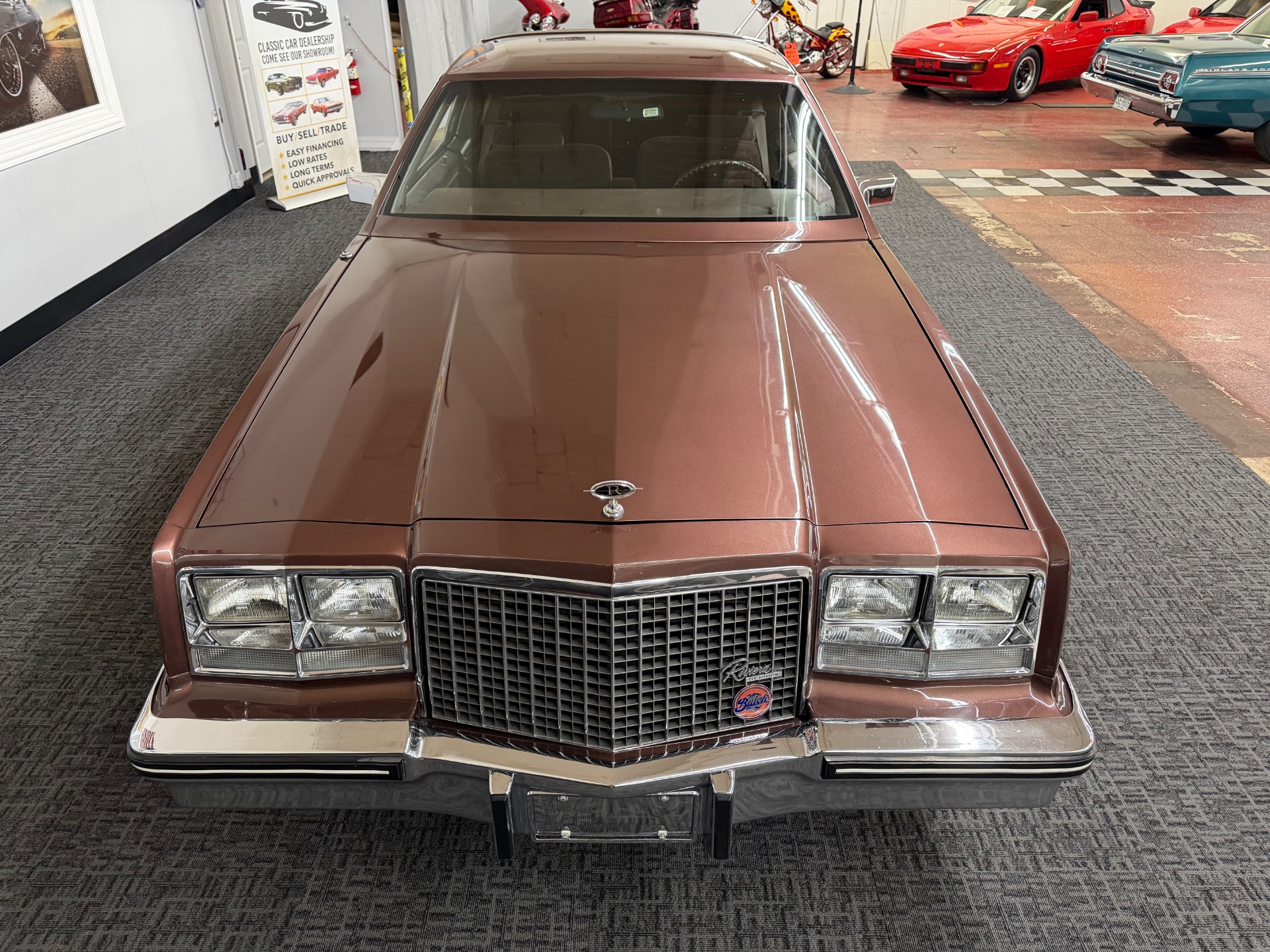 1983 Buick Riviera 9