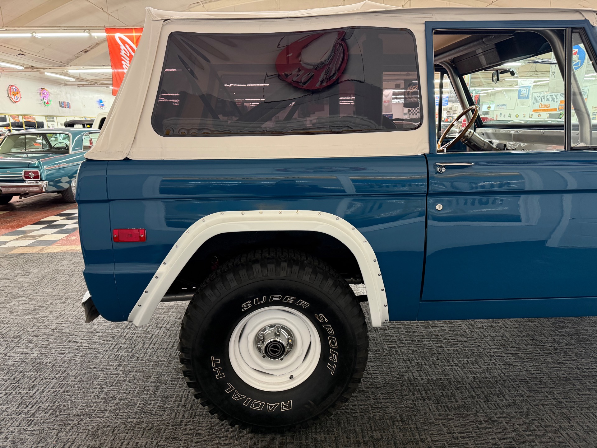 1971 Ford Bronco 39