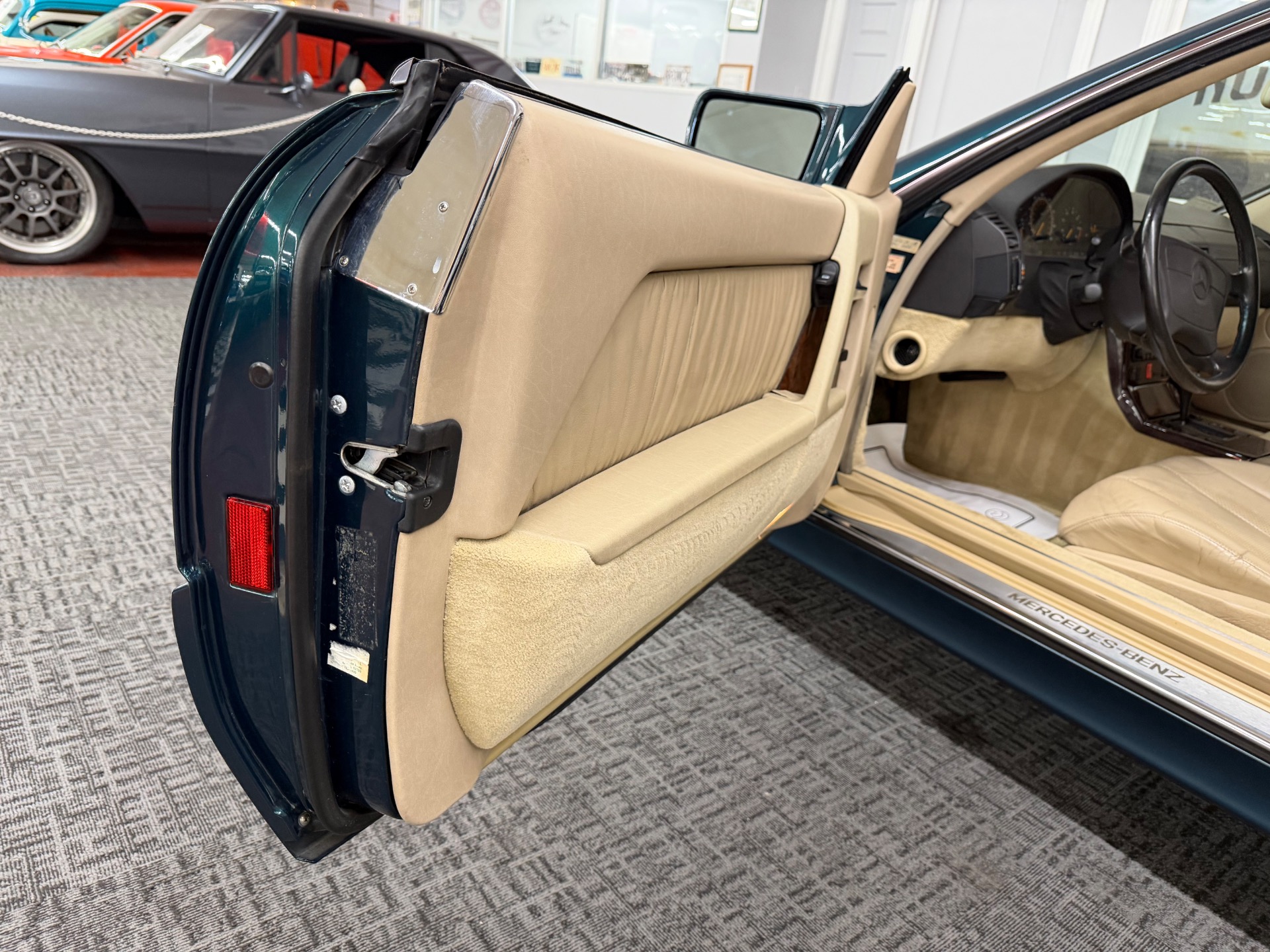 1994 Mercedes-Benz SL-Class 67